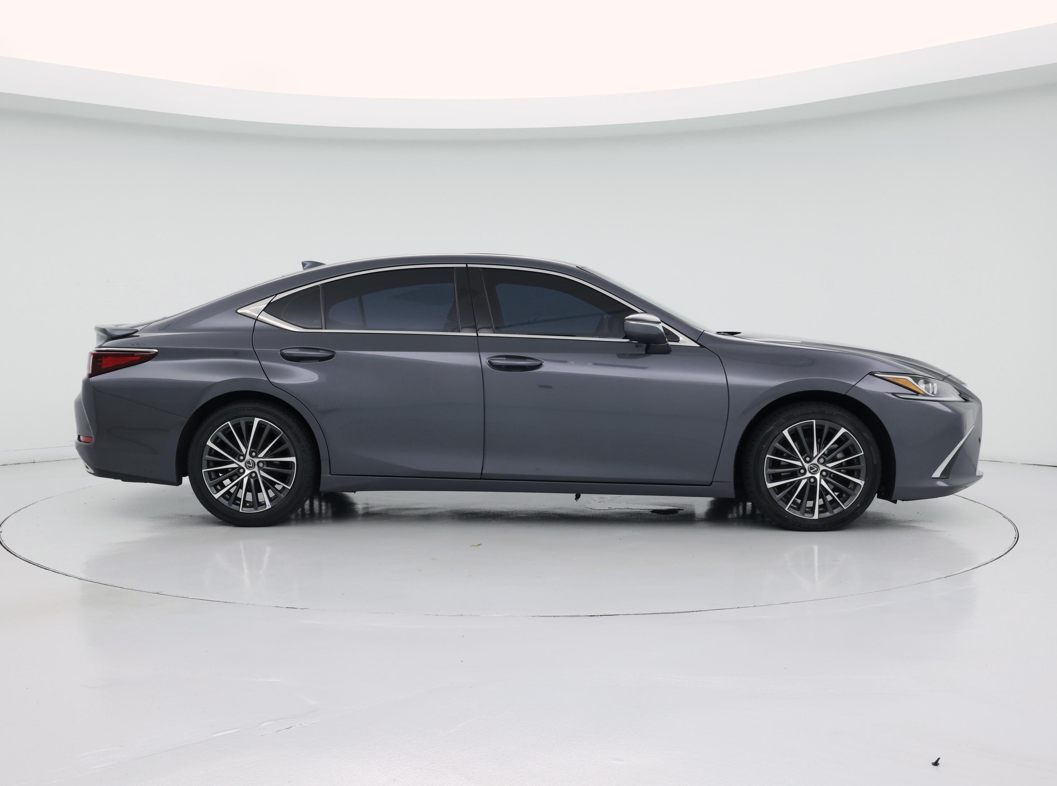 Thumbnail: 2023 Lexus ES - 7