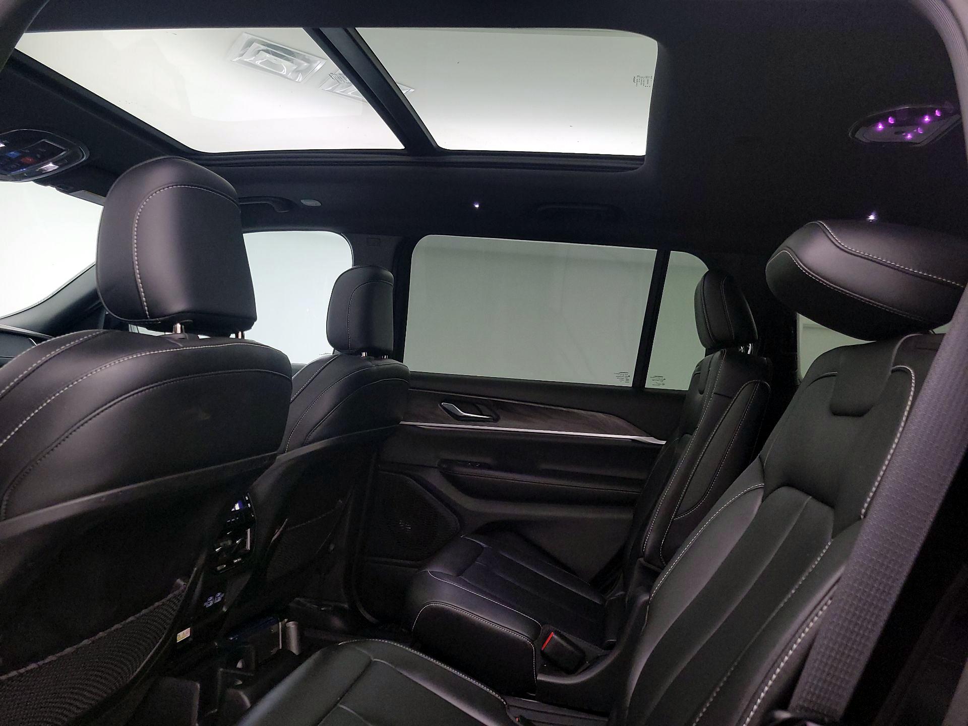 Thumbnail: 2024 Jeep Grand Cherokee L - 20