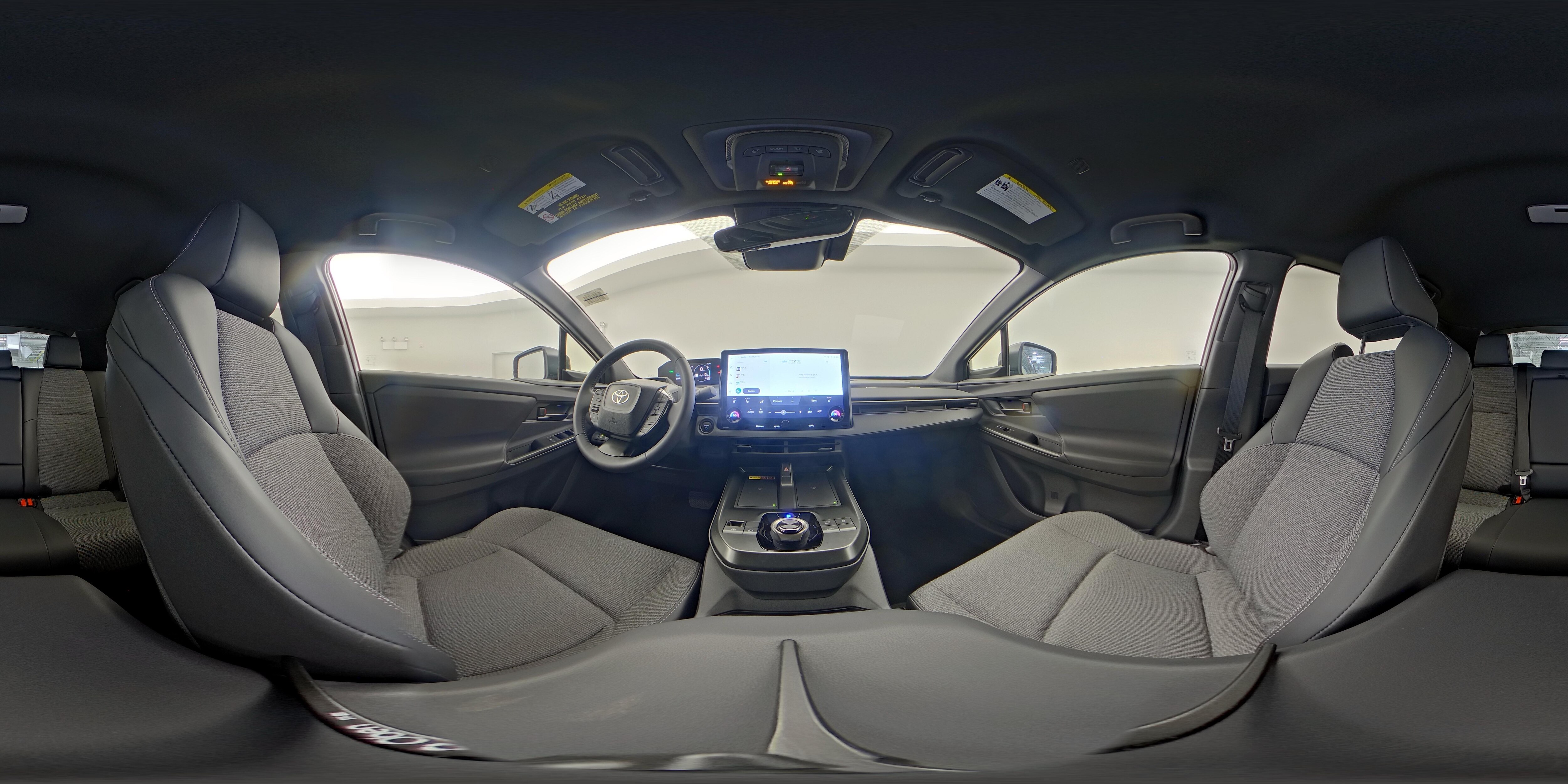 2026 Toyota bZ XLE - Photo 22