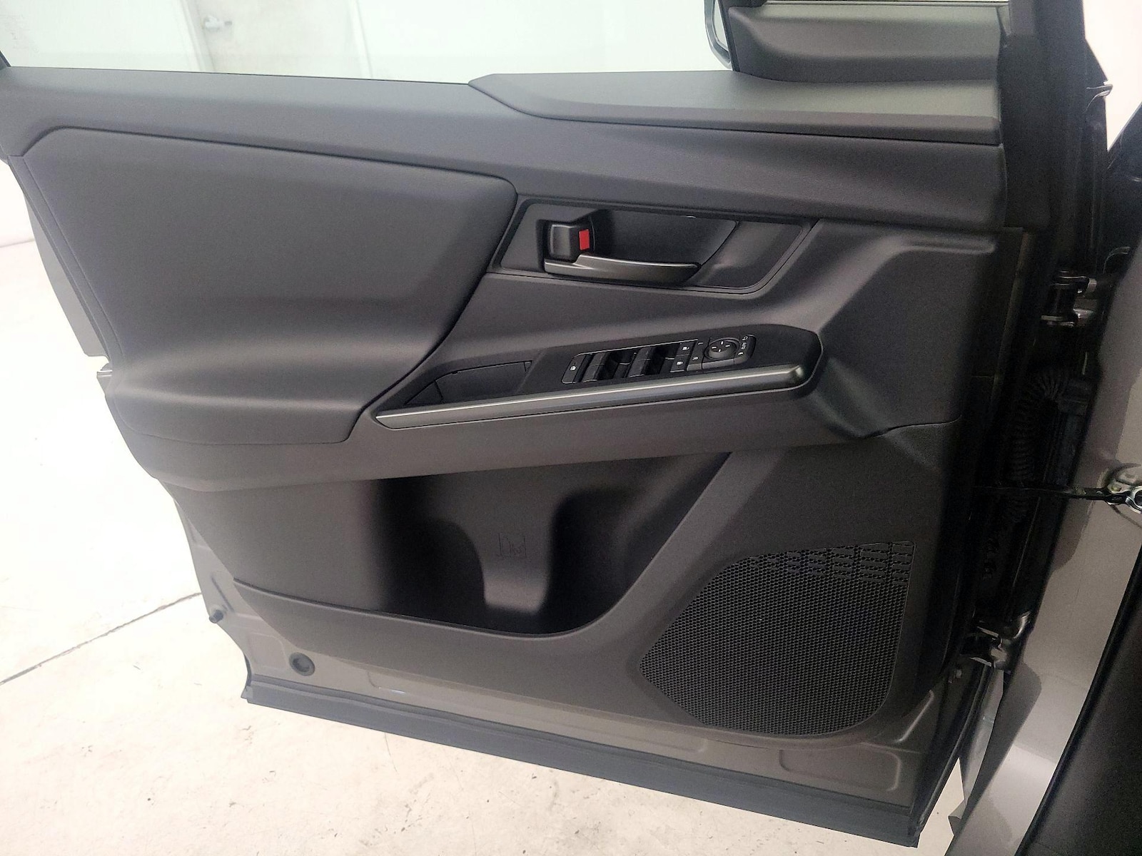 2026 Toyota bZ XLE - Photo 11