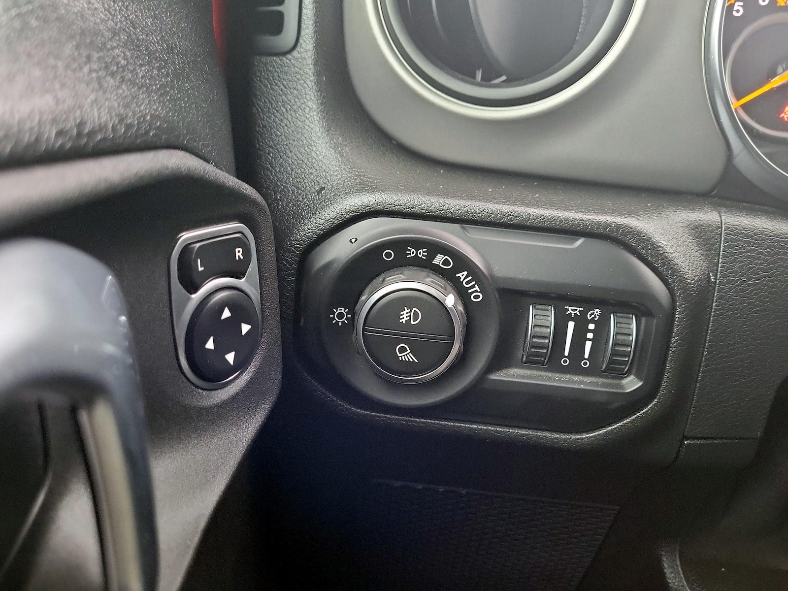 2021 Jeep Gladiator WILLYS - Photo 14