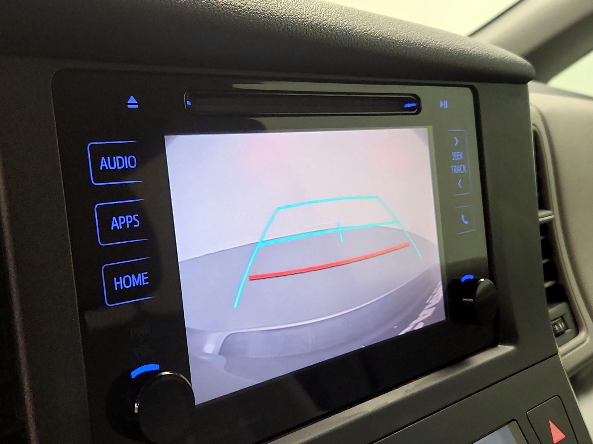 Thumbnail: 2016 Toyota Sienna - 14