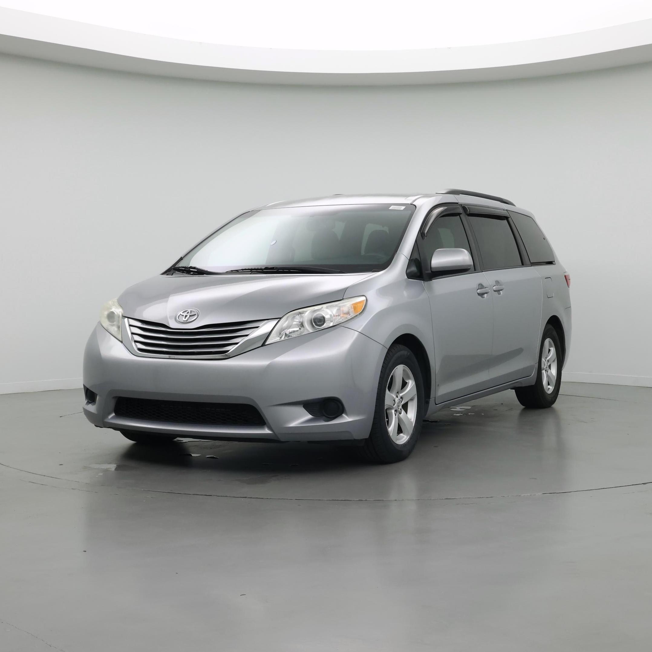 Thumbnail: 2016 Toyota Sienna - 4