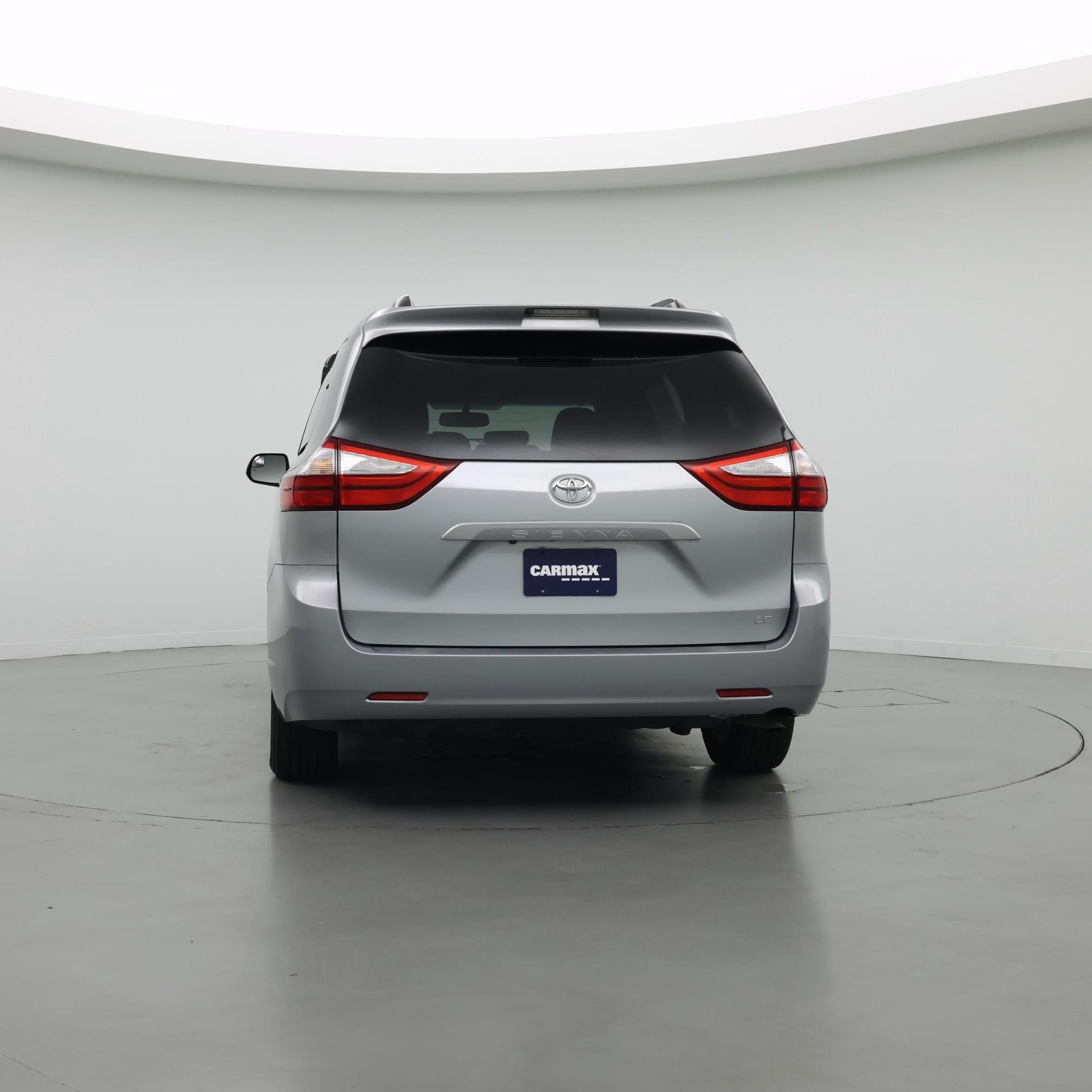 Thumbnail: 2016 Toyota Sienna - 6