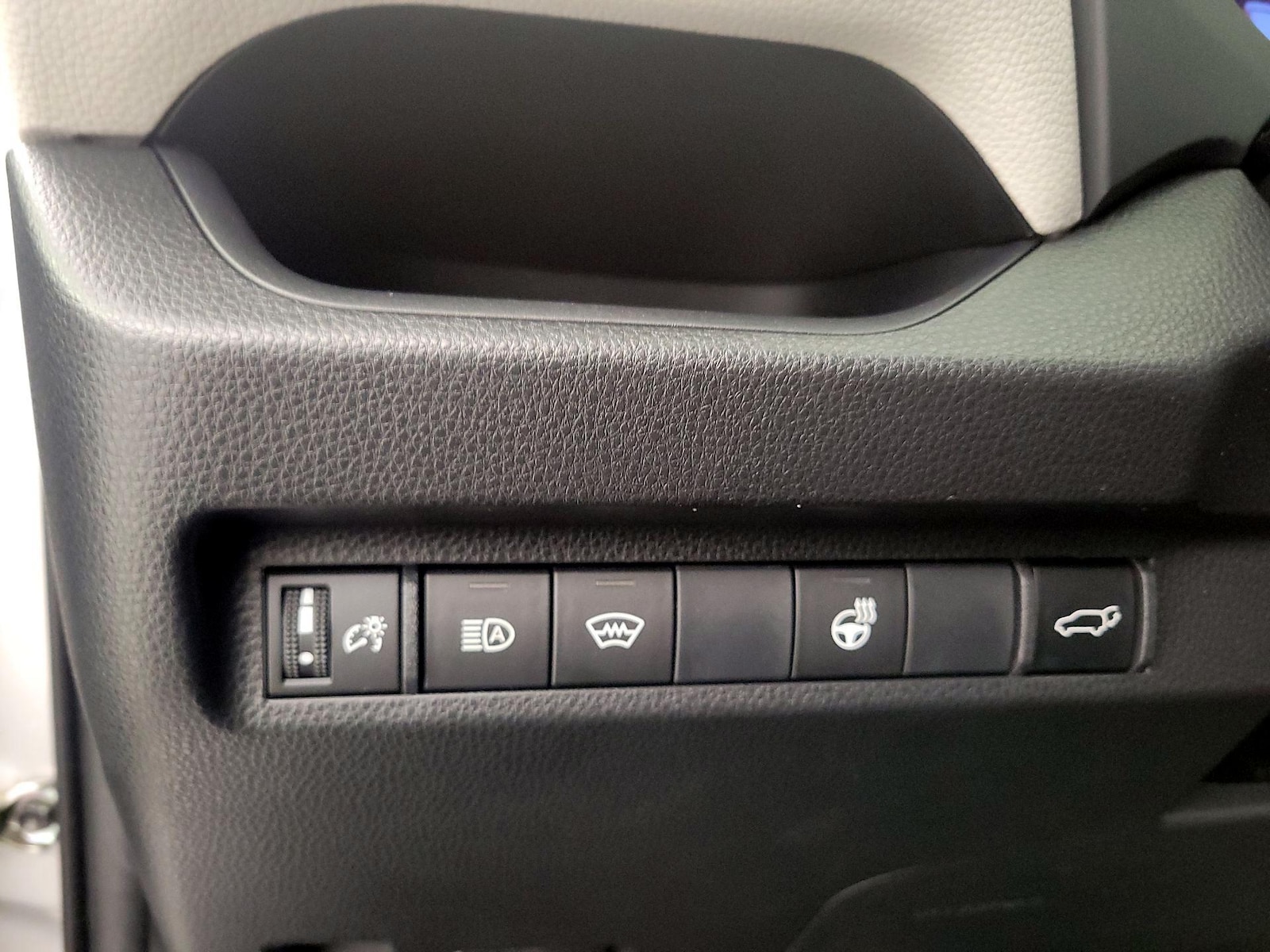 2023 Toyota RAV4 XLE Premium - Photo 14