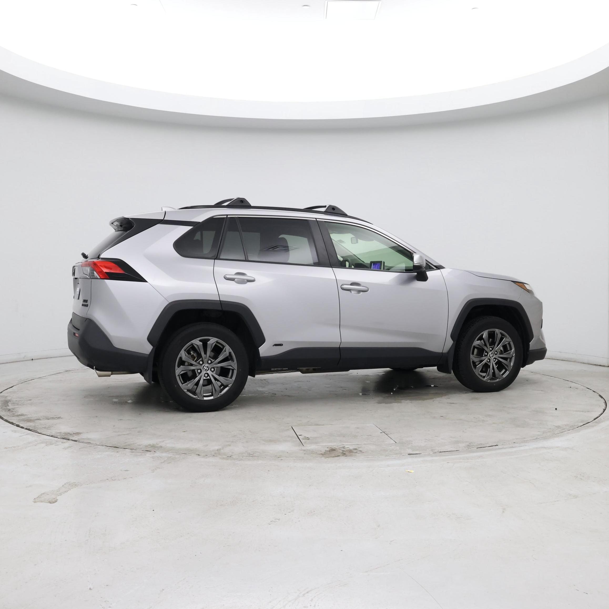 Thumbnail: 2023 Toyota RAV4 - 8
