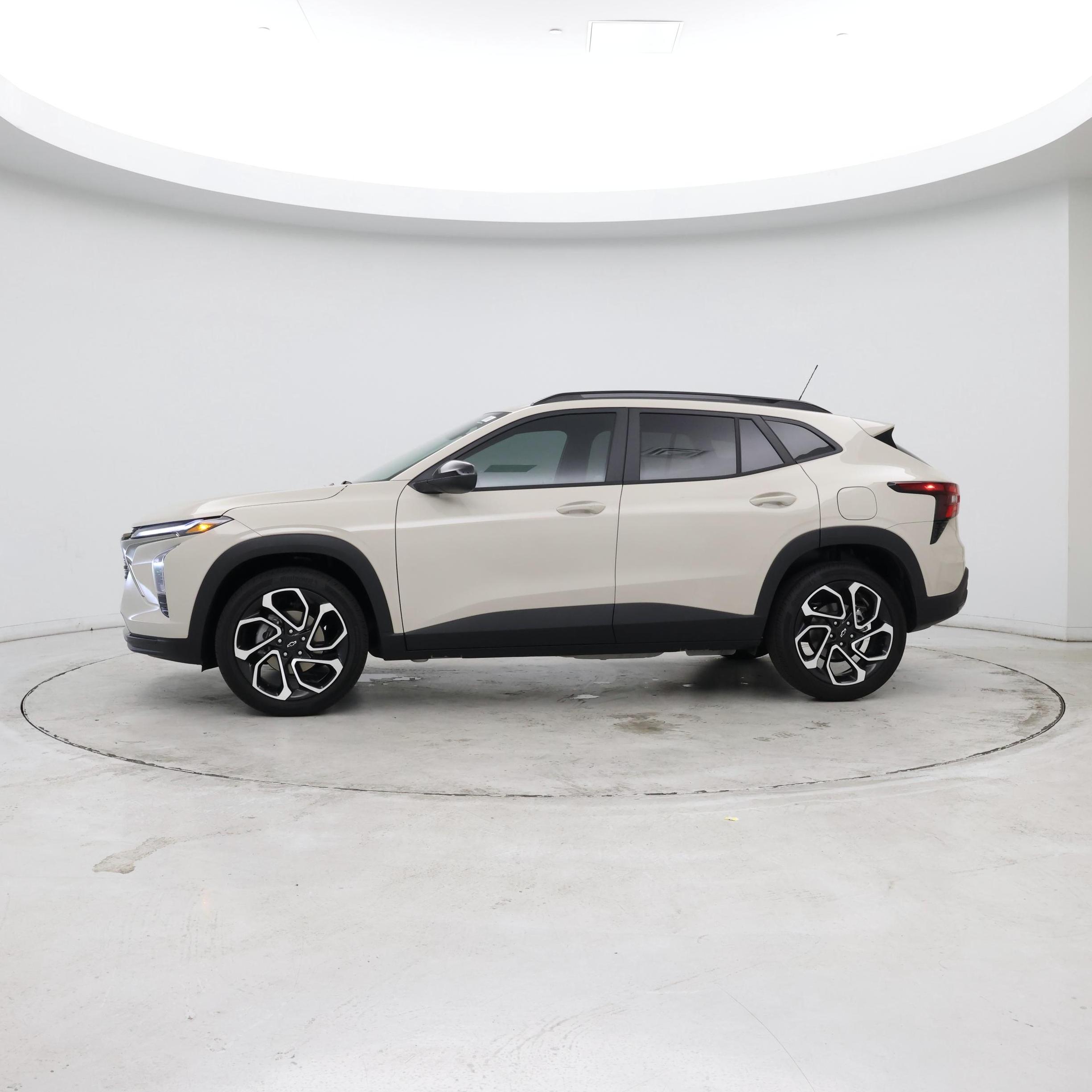 Thumbnail: 2026 Chevrolet Trax - 2