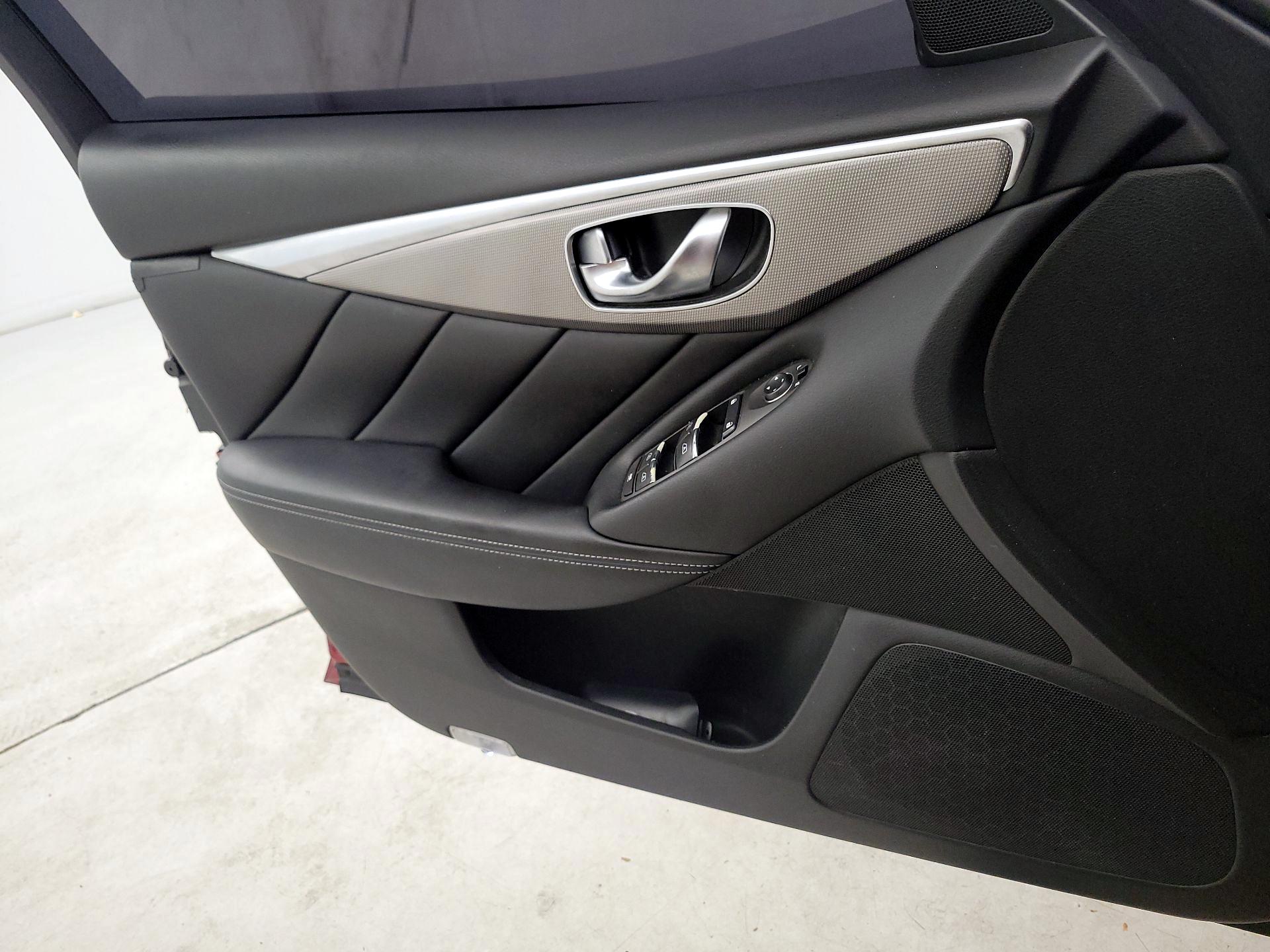 Thumbnail: 2015 INFINITI Q50 - 10
