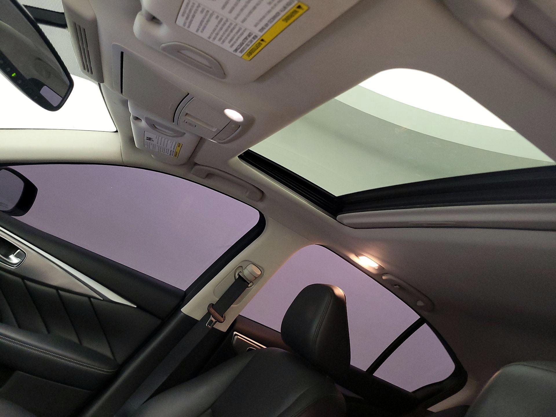 Thumbnail: 2015 INFINITI Q50 - 17