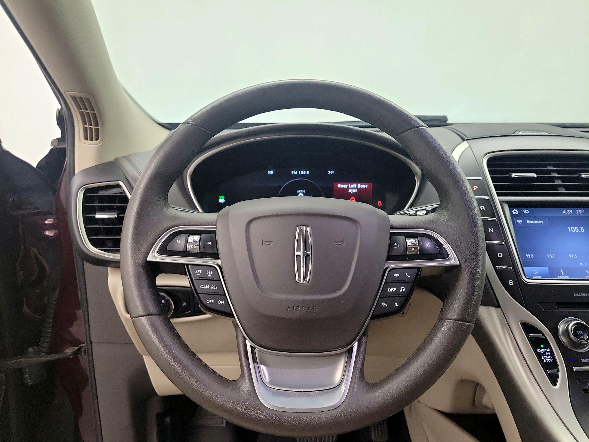 Thumbnail: 2019 Lincoln Nautilus - 10