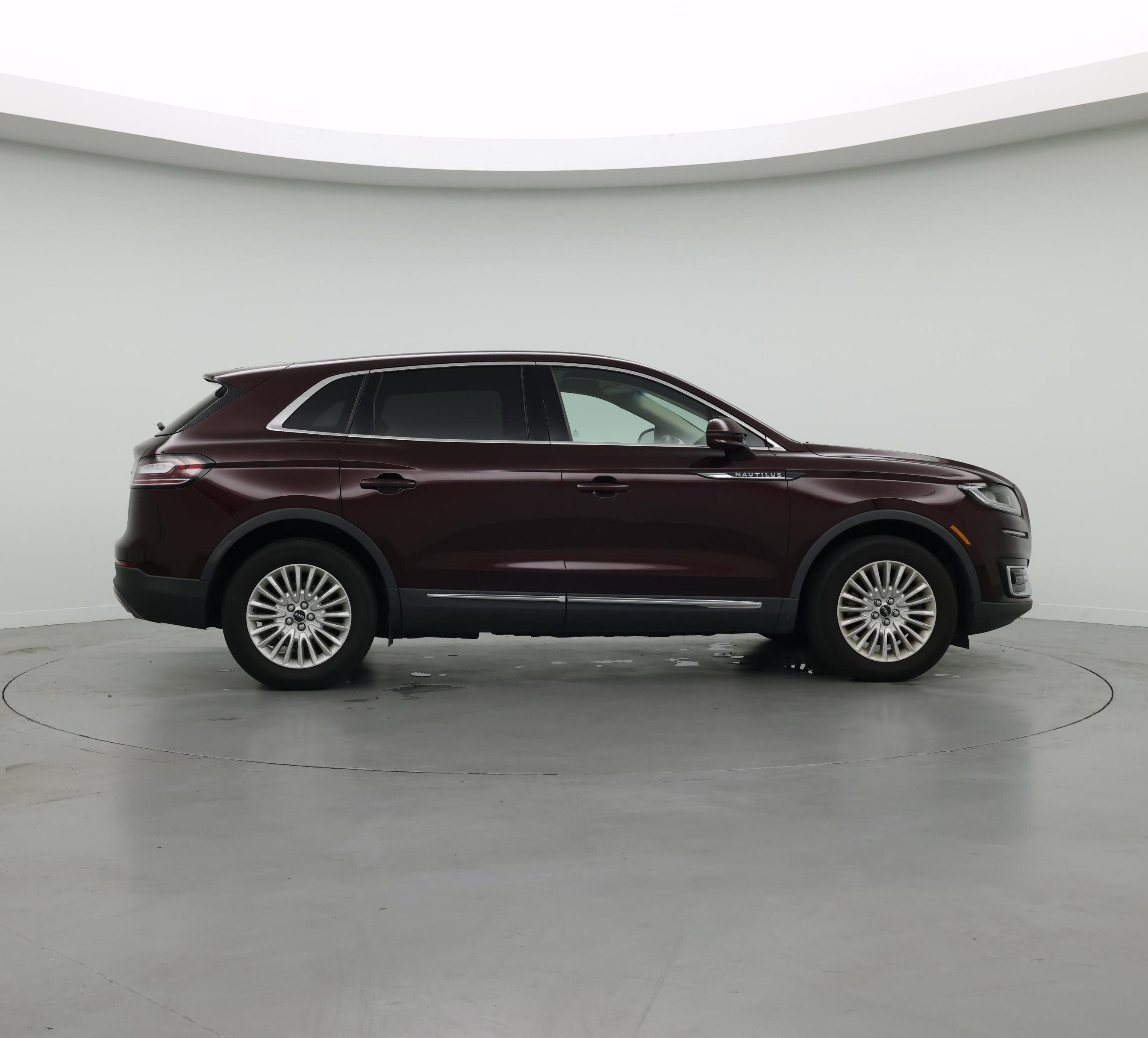 Thumbnail: 2019 Lincoln Nautilus - 7