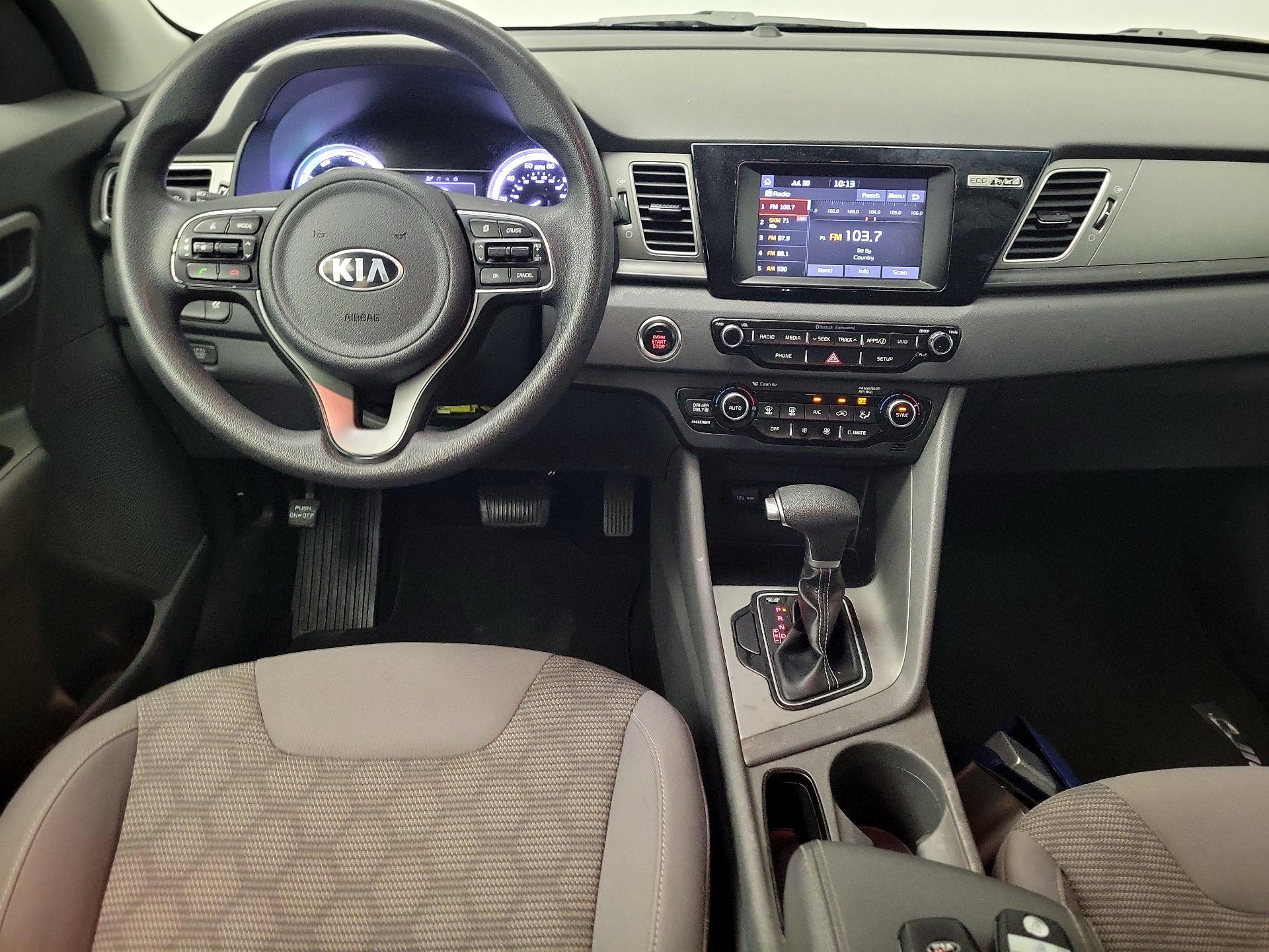 Thumbnail: 2017 Kia Niro - 9