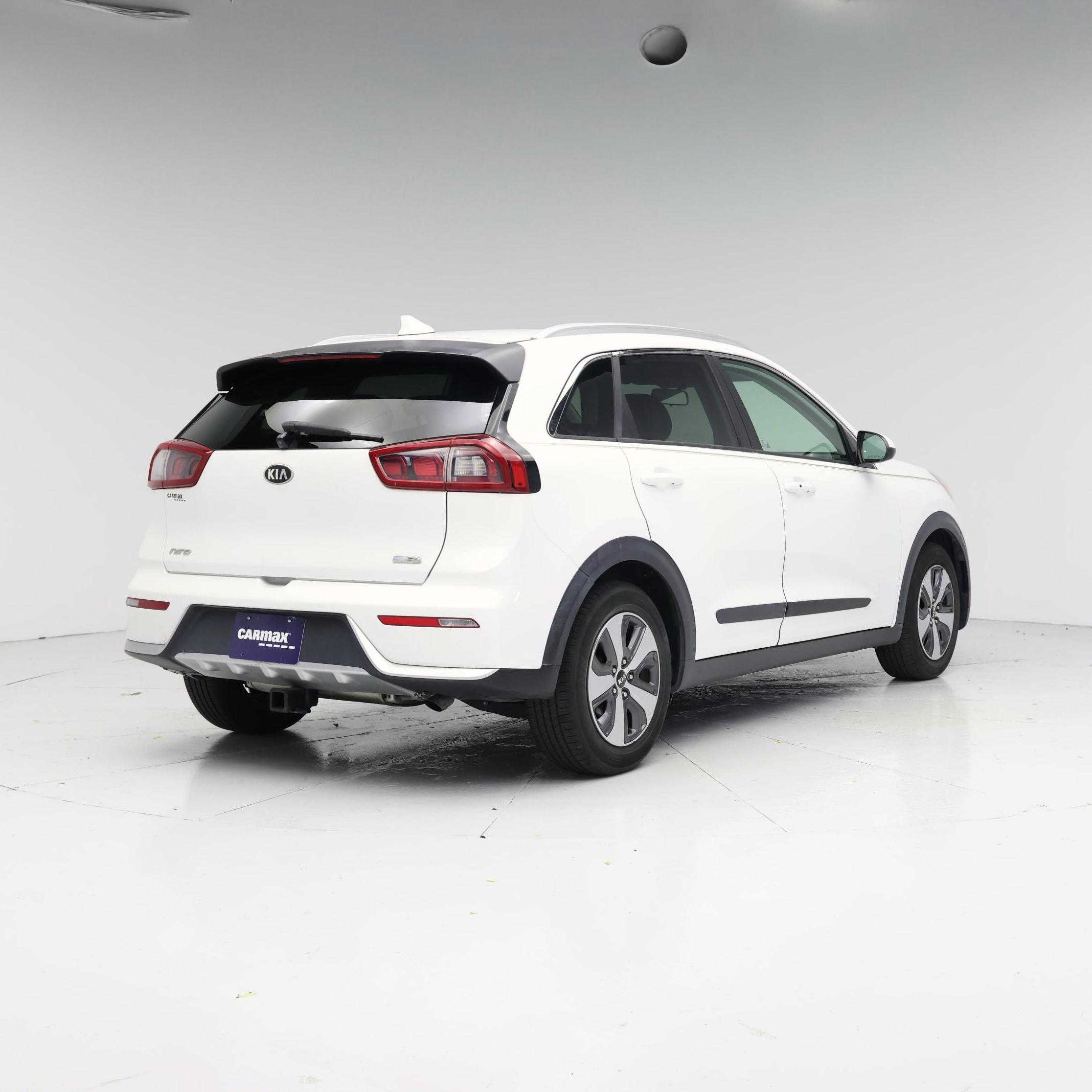Thumbnail: 2017 Kia Niro - 8