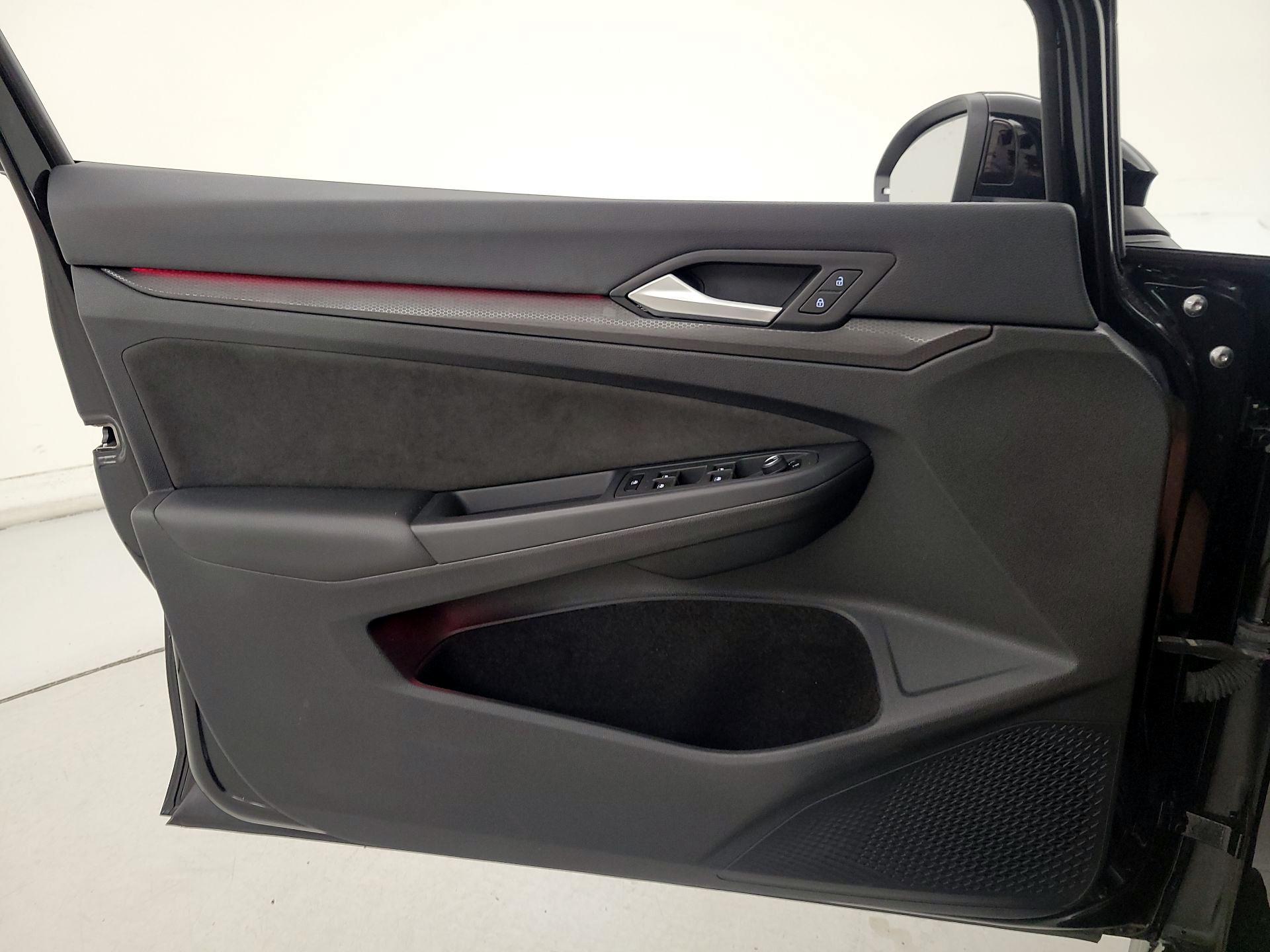 Thumbnail: 2024 Volkswagen Golf - 12