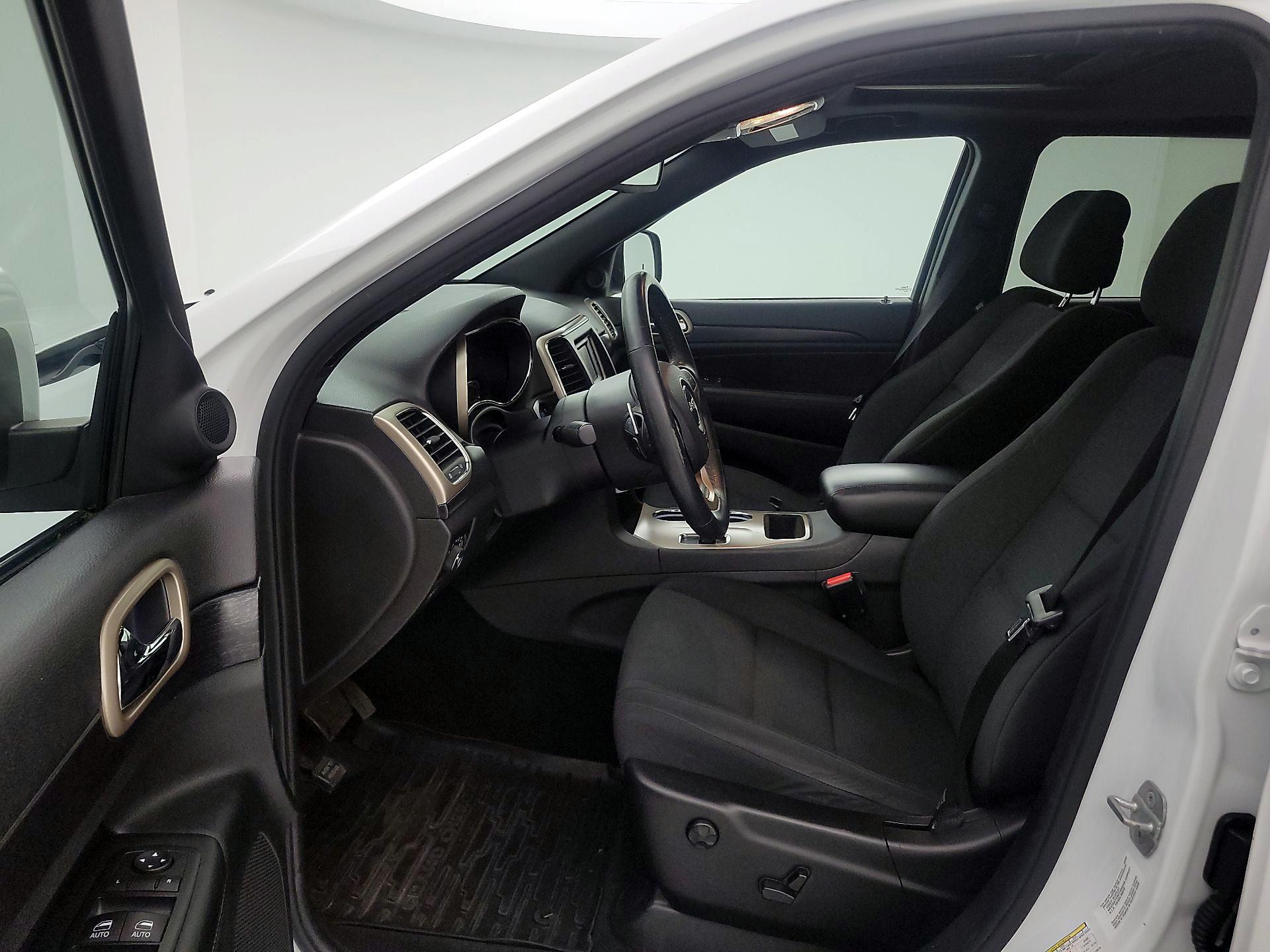 Thumbnail: 2014 Jeep Grand Cherokee - 11
