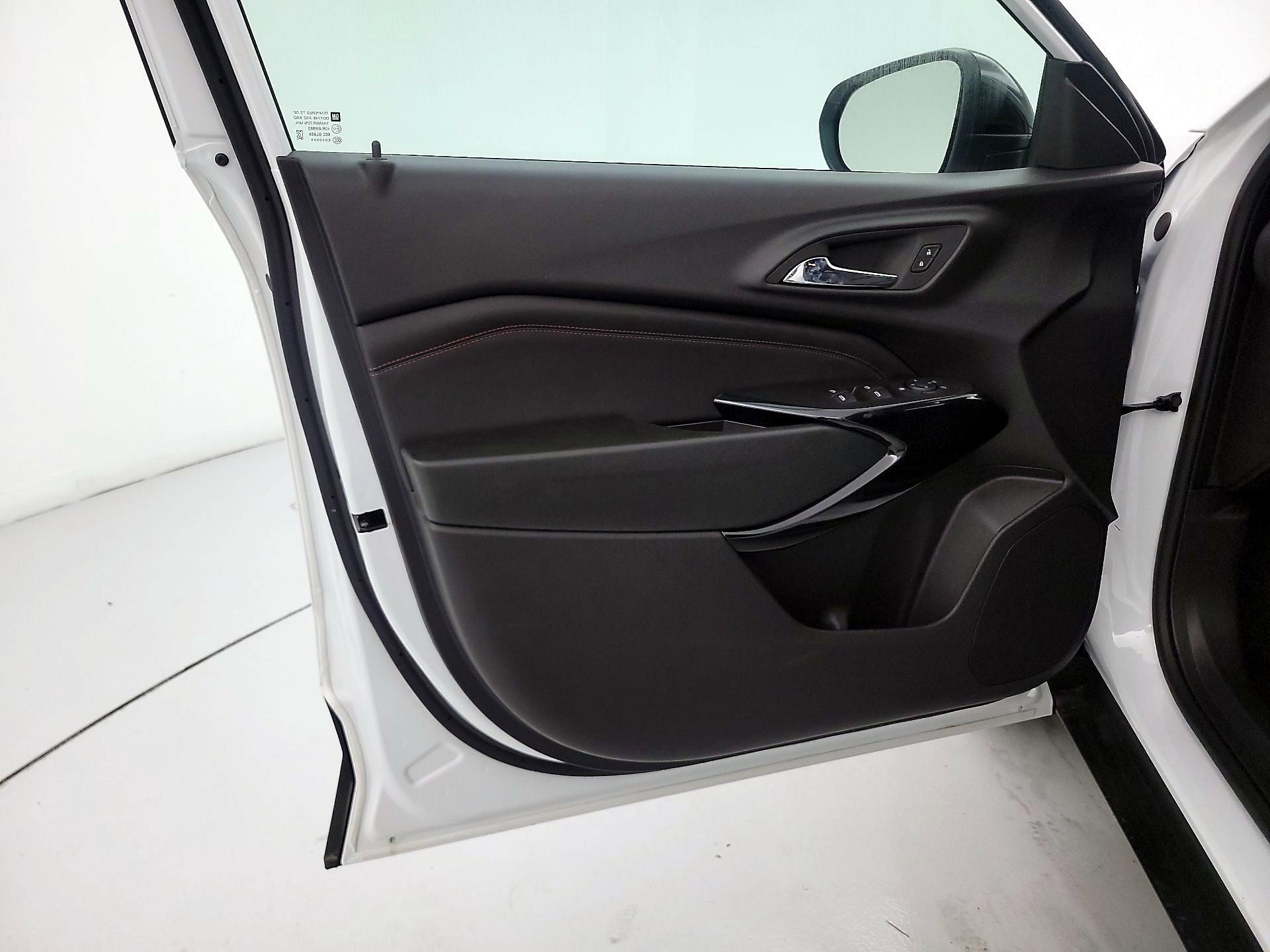 Thumbnail: 2025 Chevrolet Trax - 12