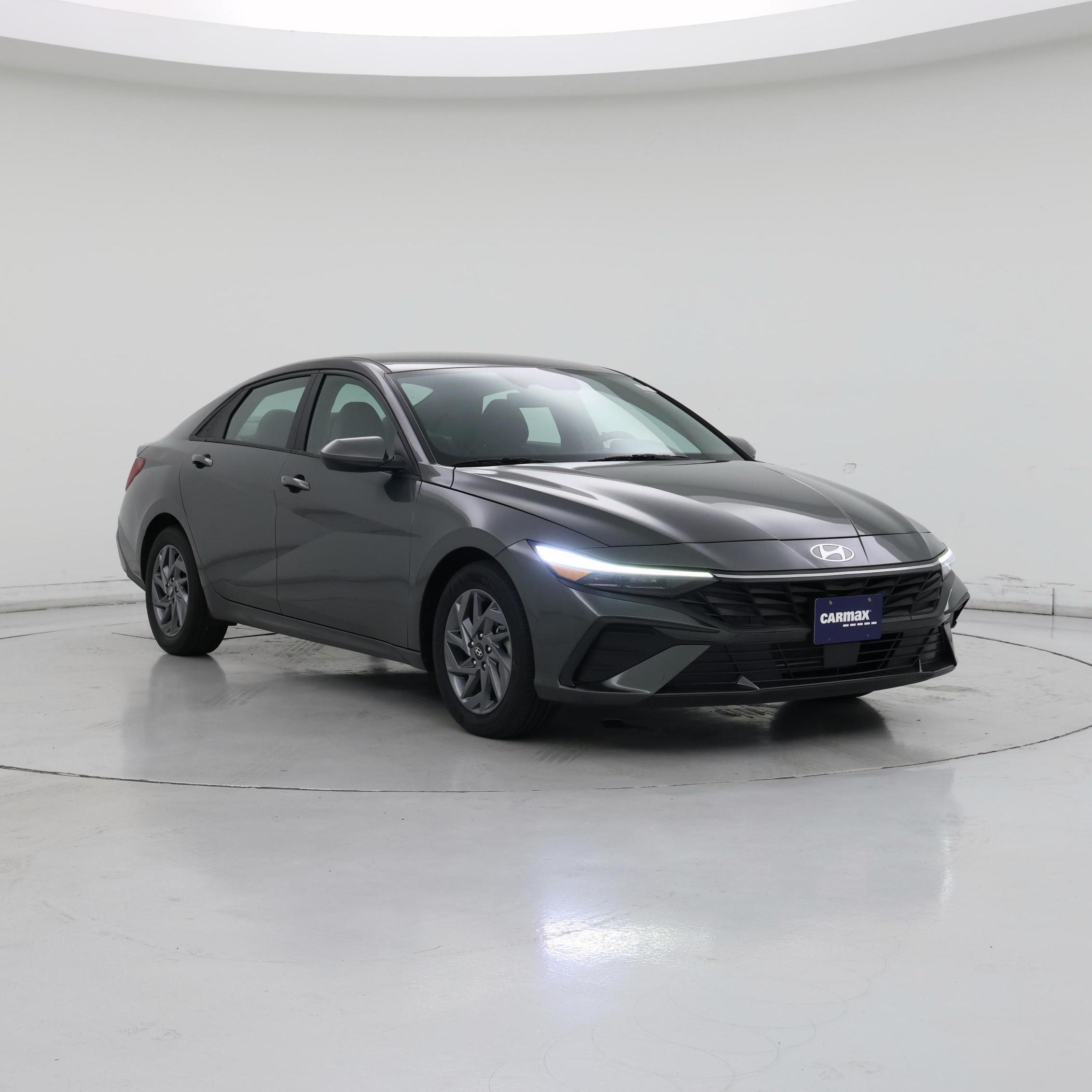 Gray 2024 Hyundai Elantra Sedan Front-Wheel Drive Automatic