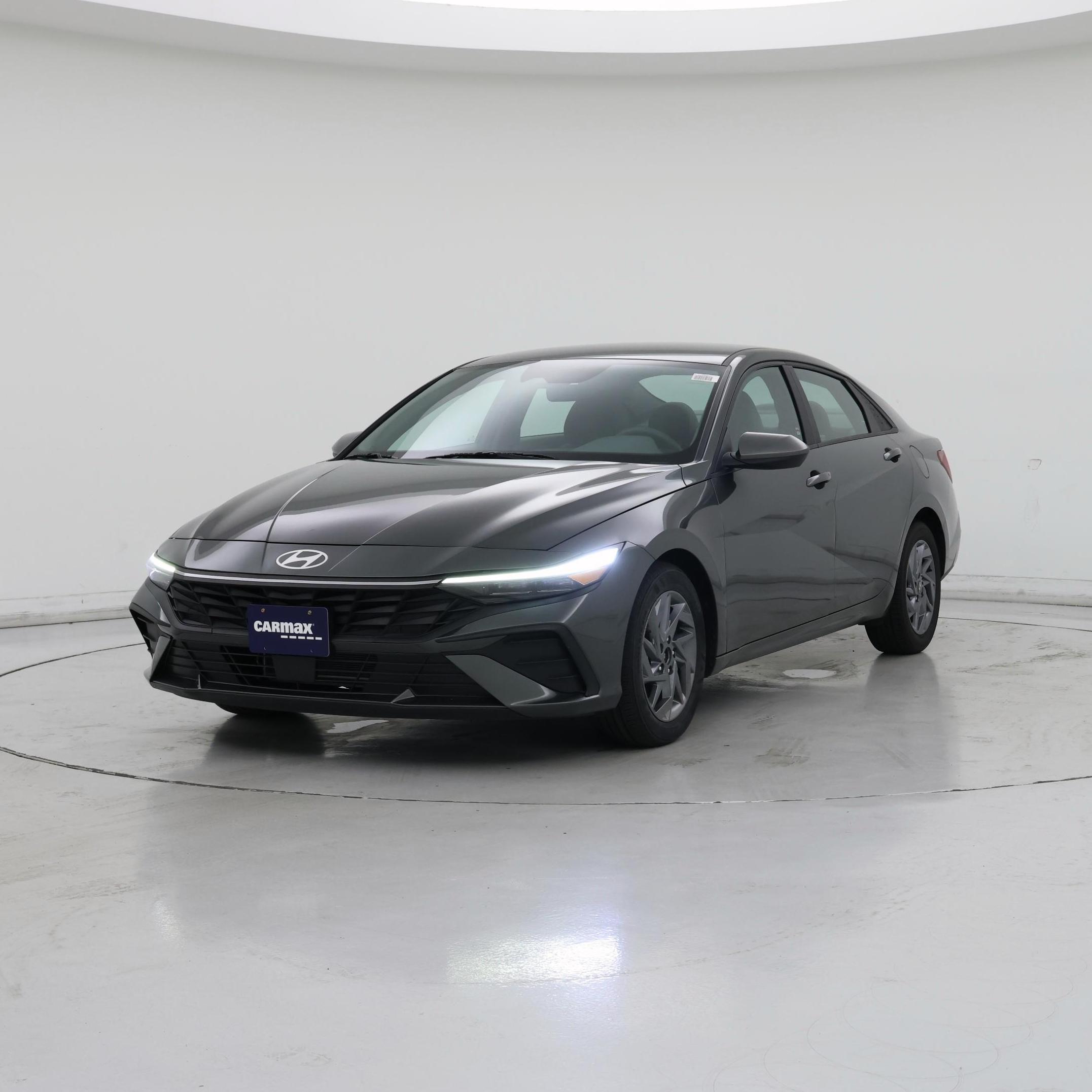 Thumbnail: 2024 Hyundai Elantra - 4