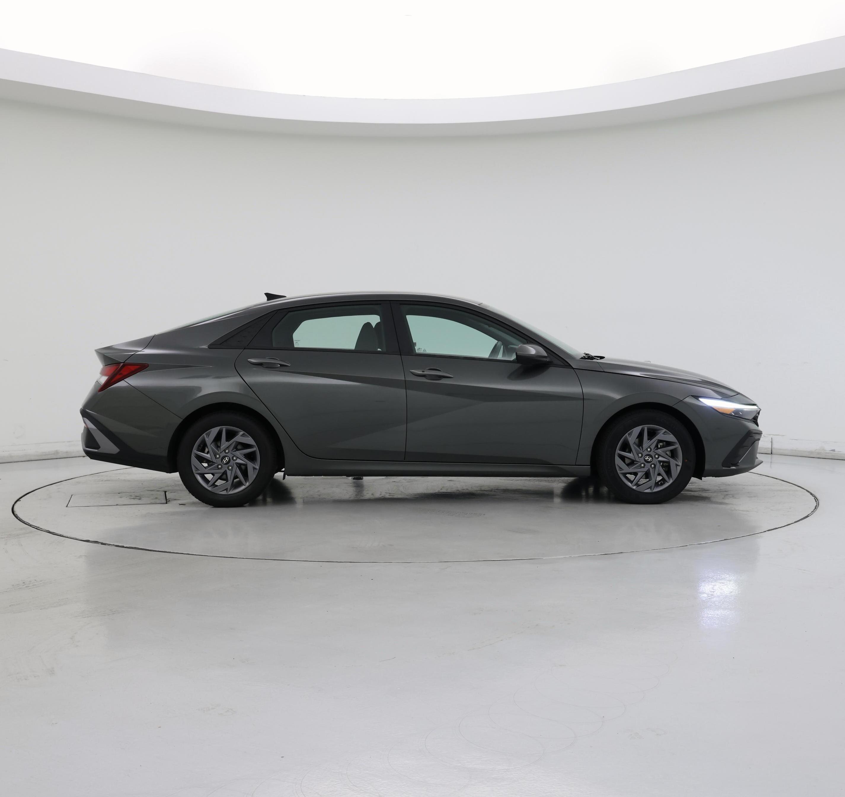 Thumbnail: 2024 Hyundai Elantra - 7