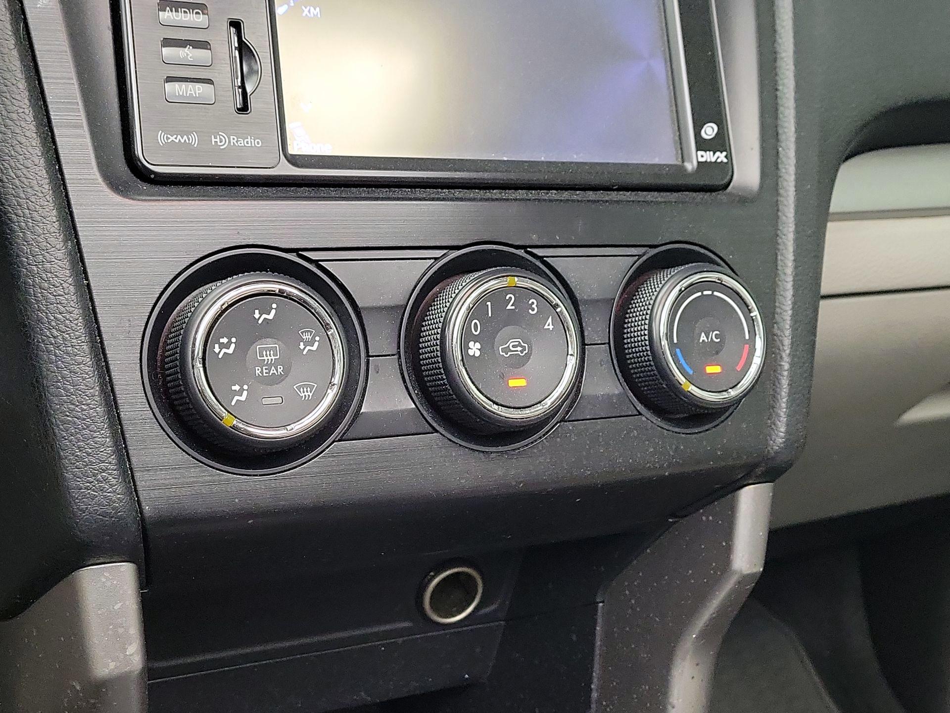 Thumbnail: 2015 Subaru Forester - 16