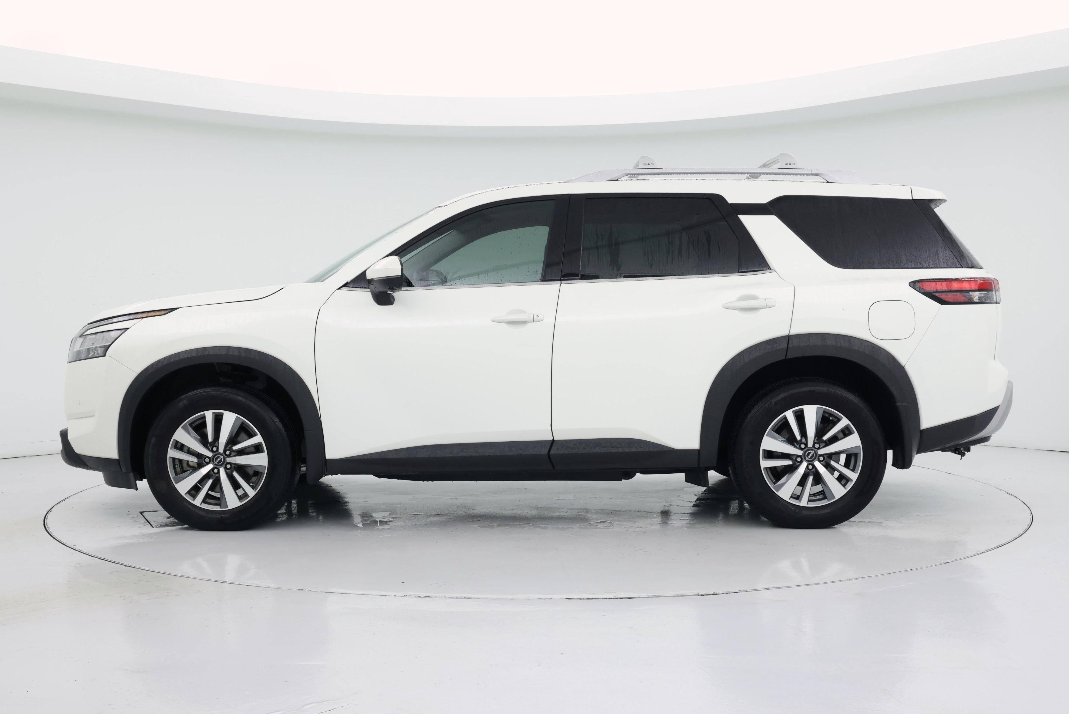 Thumbnail: 2024 Nissan Pathfinder - 3
