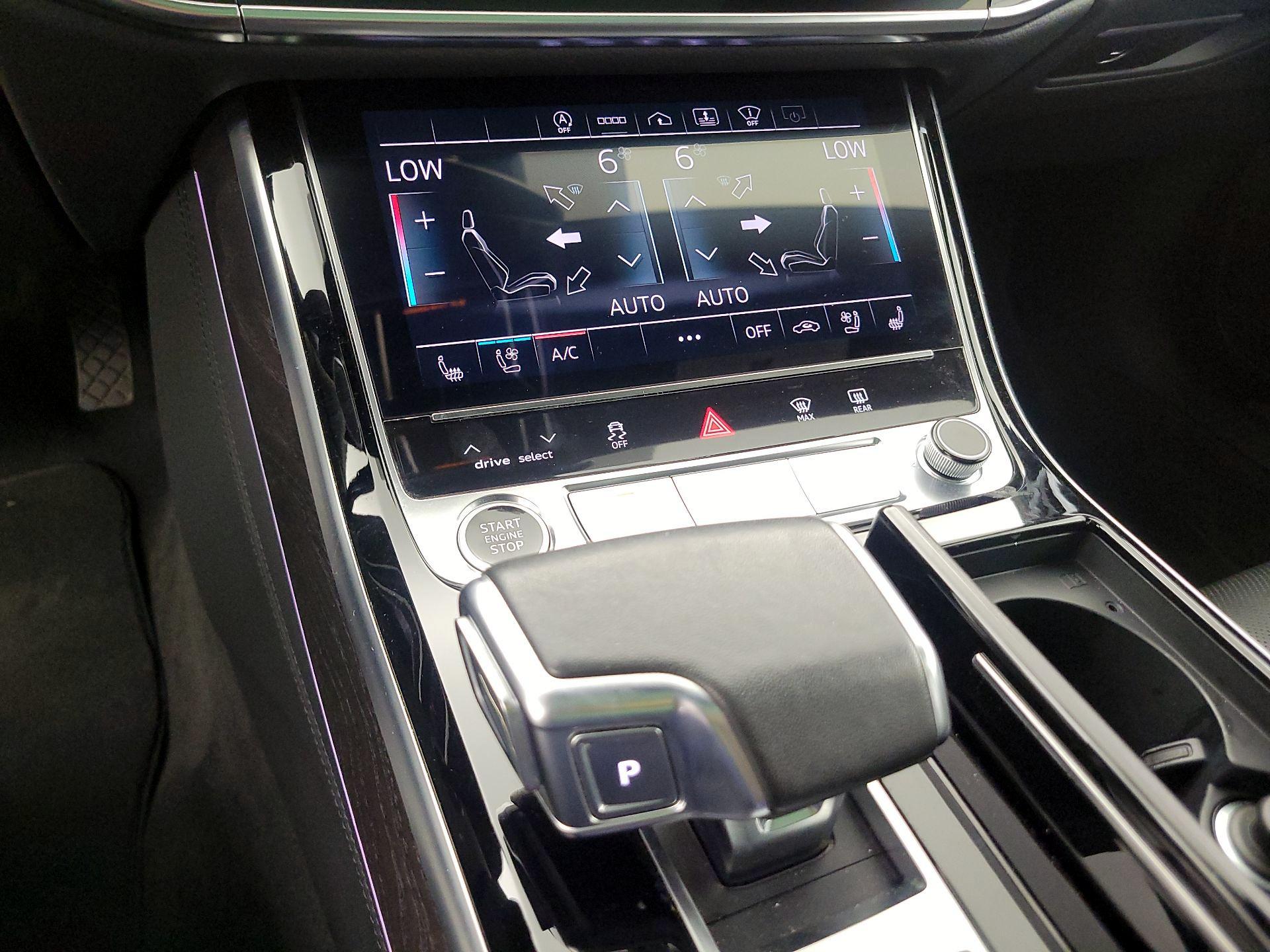 Thumbnail: 2022 Audi A8 - 17