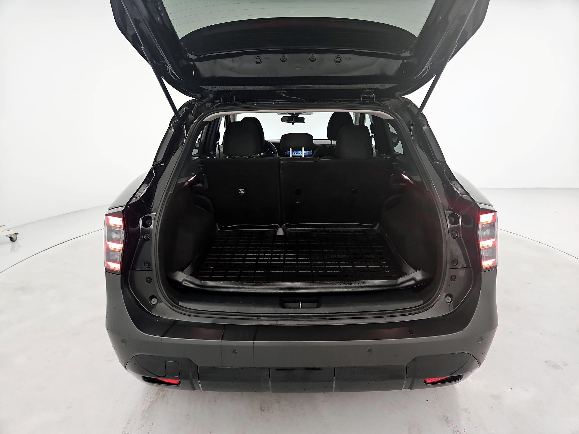 Thumbnail: 2025 Nissan Kicks - 19
