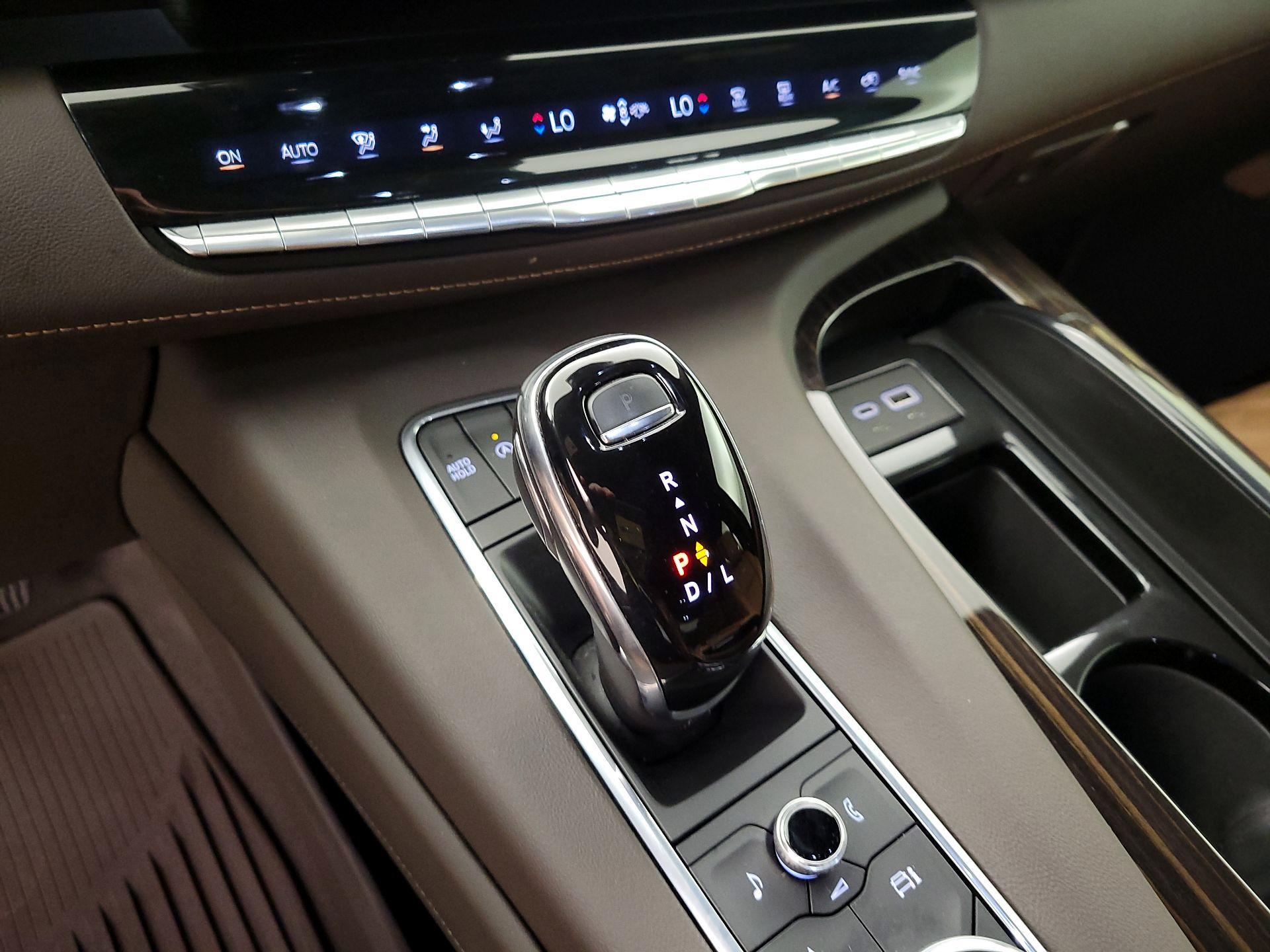 Thumbnail: 2021 Cadillac Escalade - 17