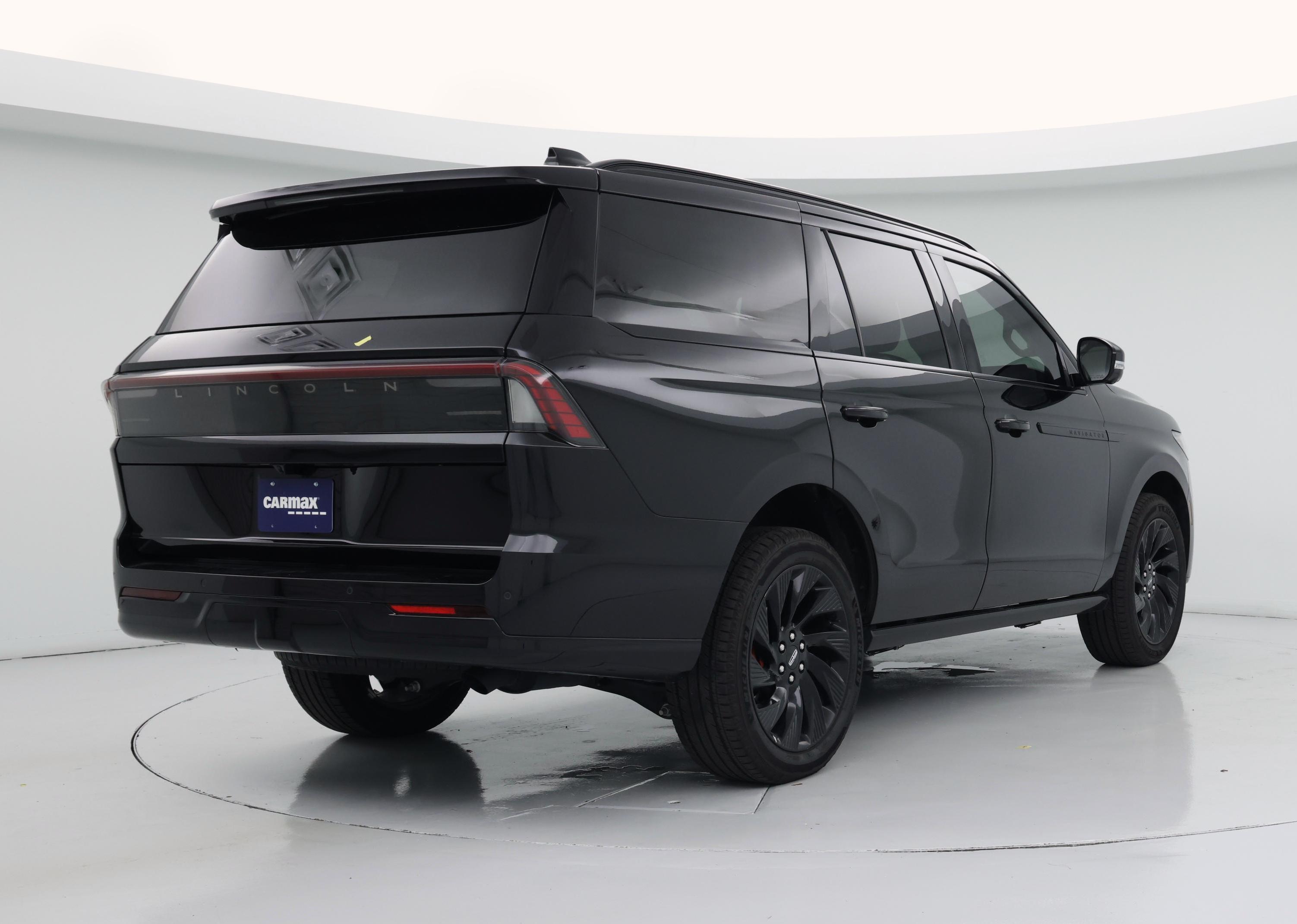 Thumbnail: 2026 Lincoln Navigator - 8