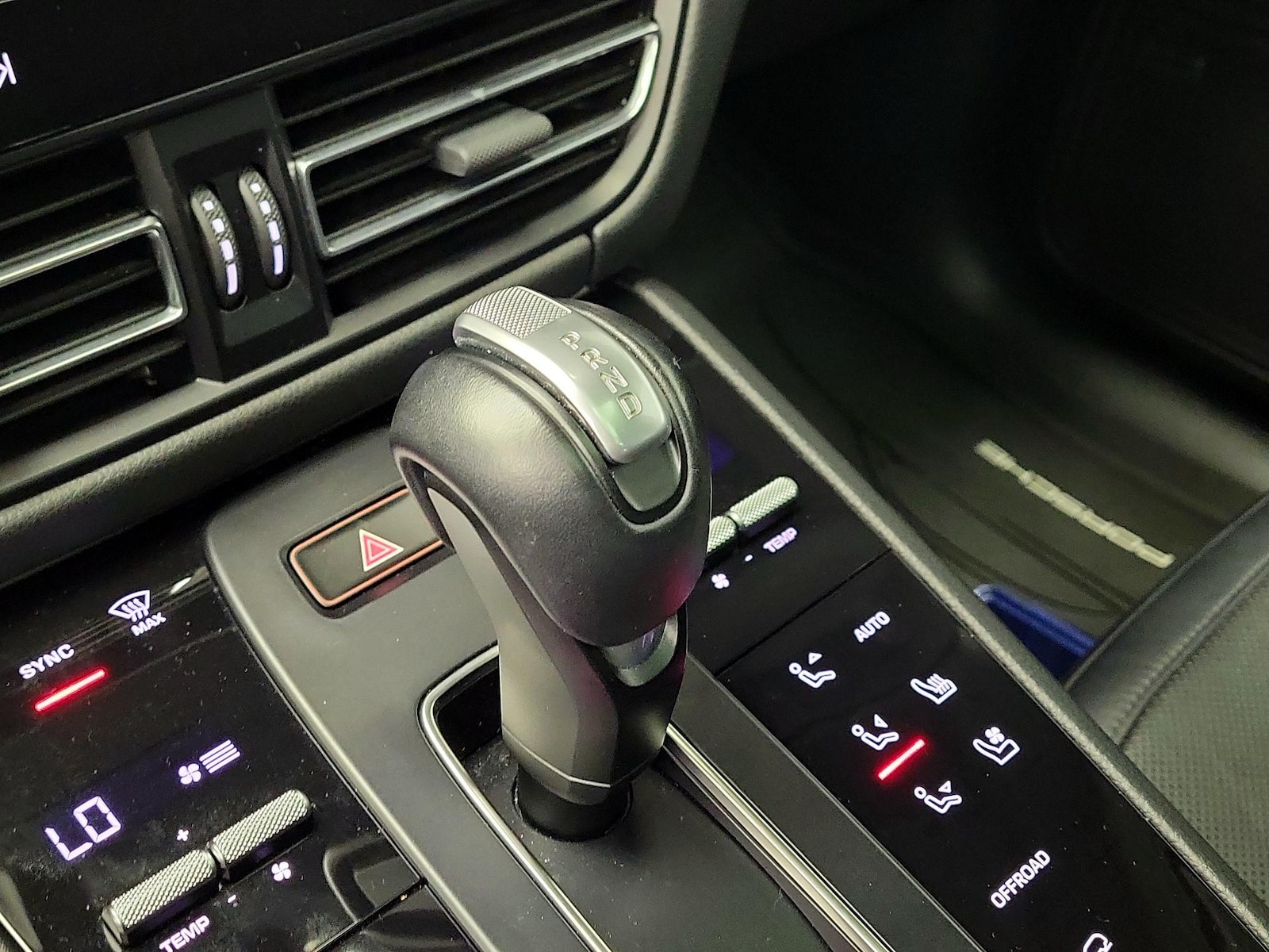 2024 Porsche Macan Base - Photo 19