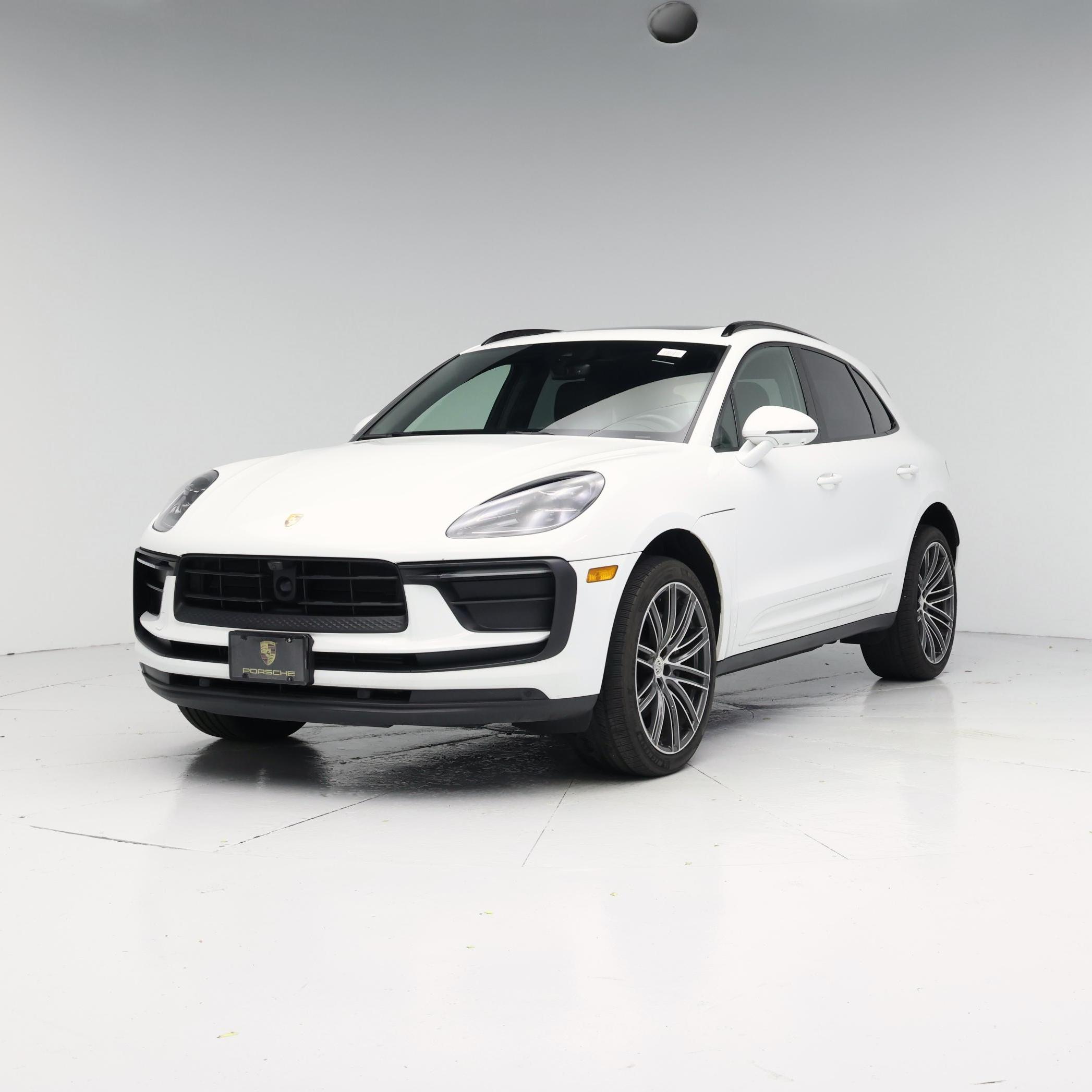 Thumbnail: 2024 Porsche Macan - 4