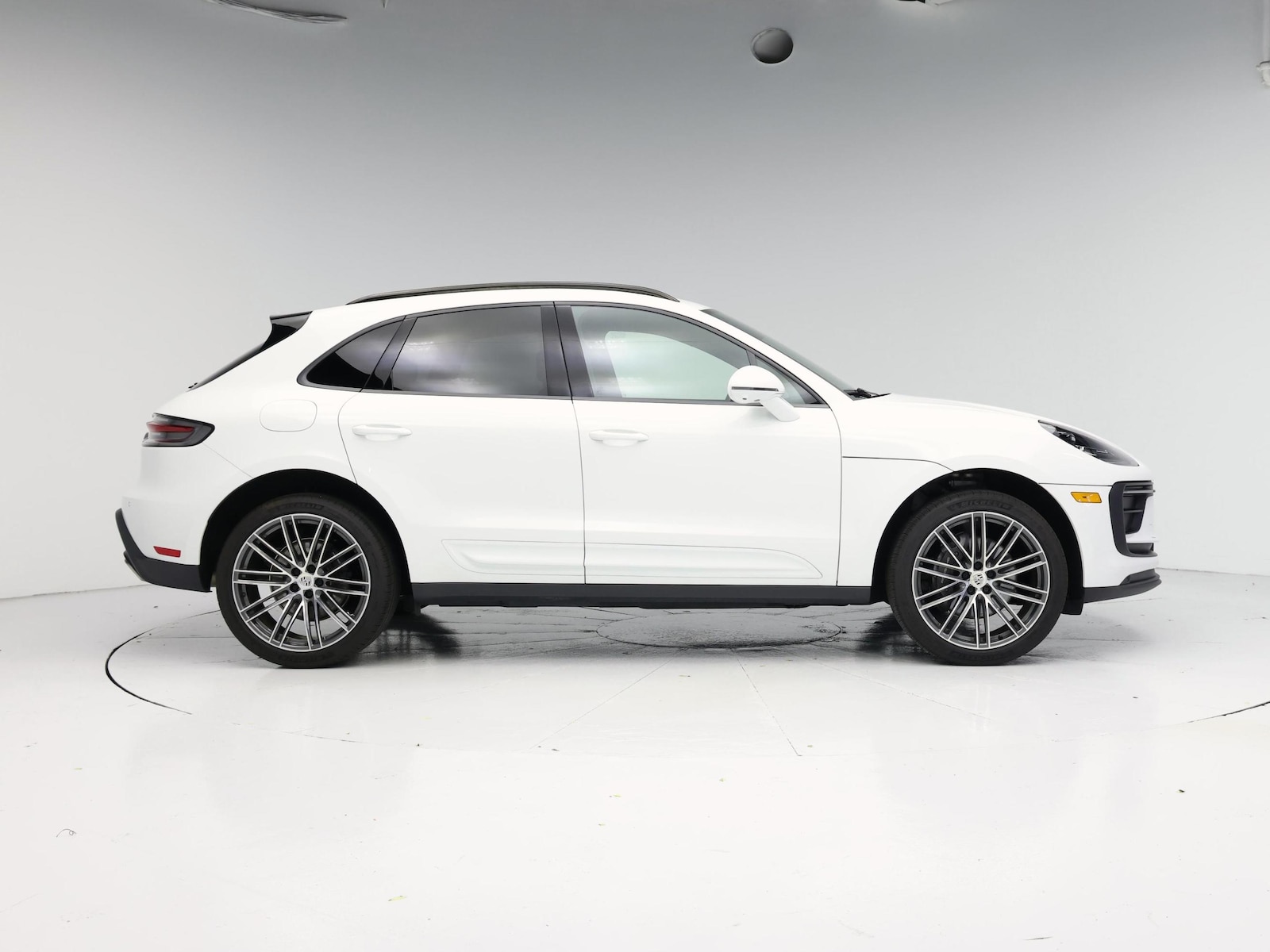 2024 Porsche Macan Base - Photo 8