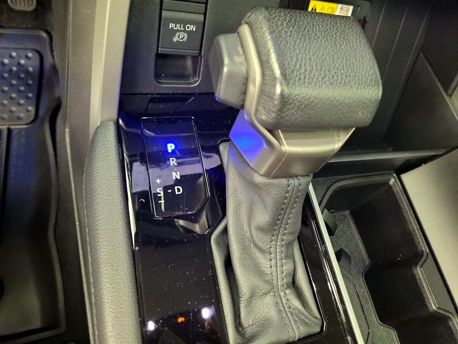 2024 Toyota Sequoia Limited - Photo 18