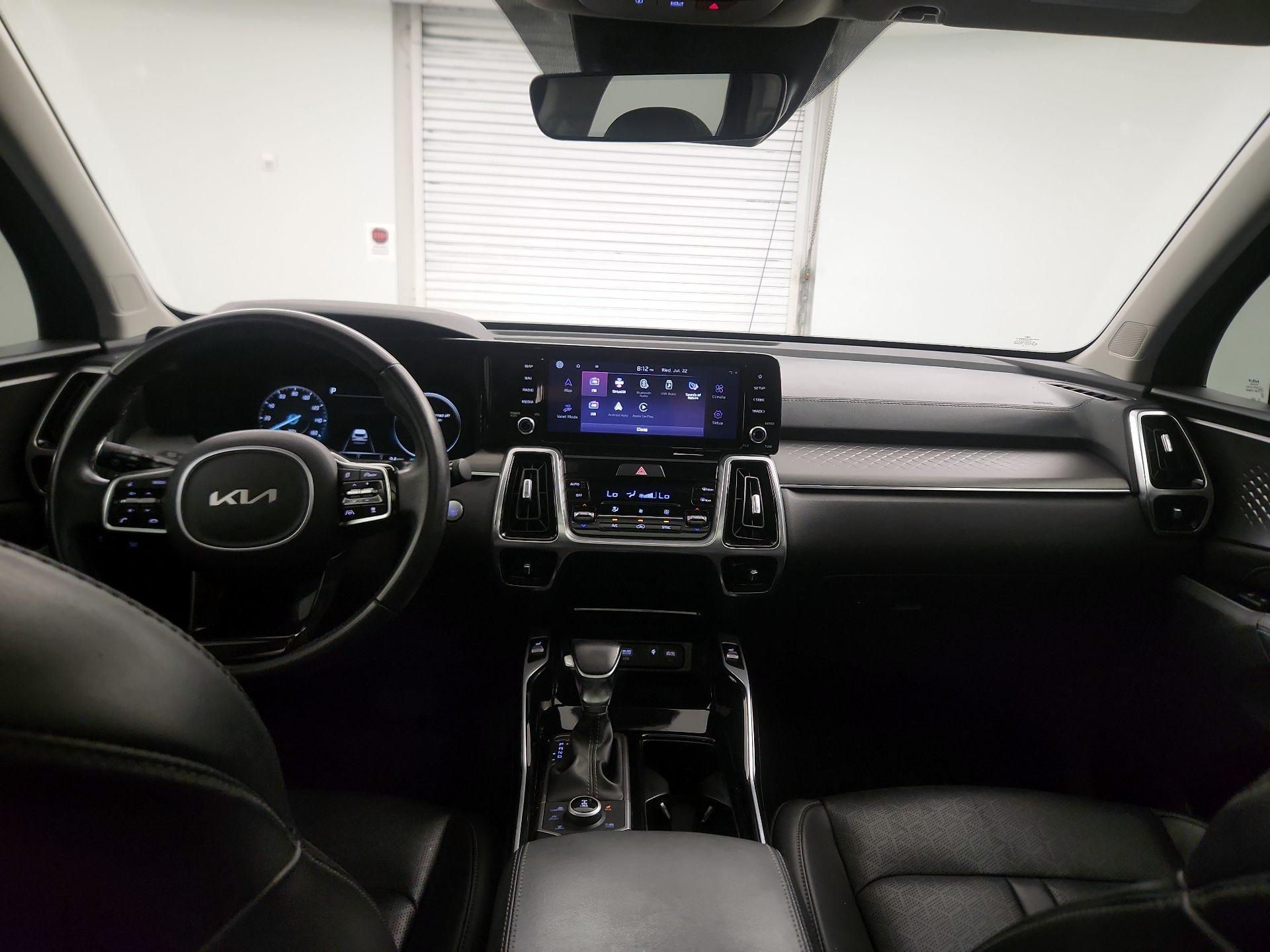 Thumbnail: 2023 Kia Sorento - 9