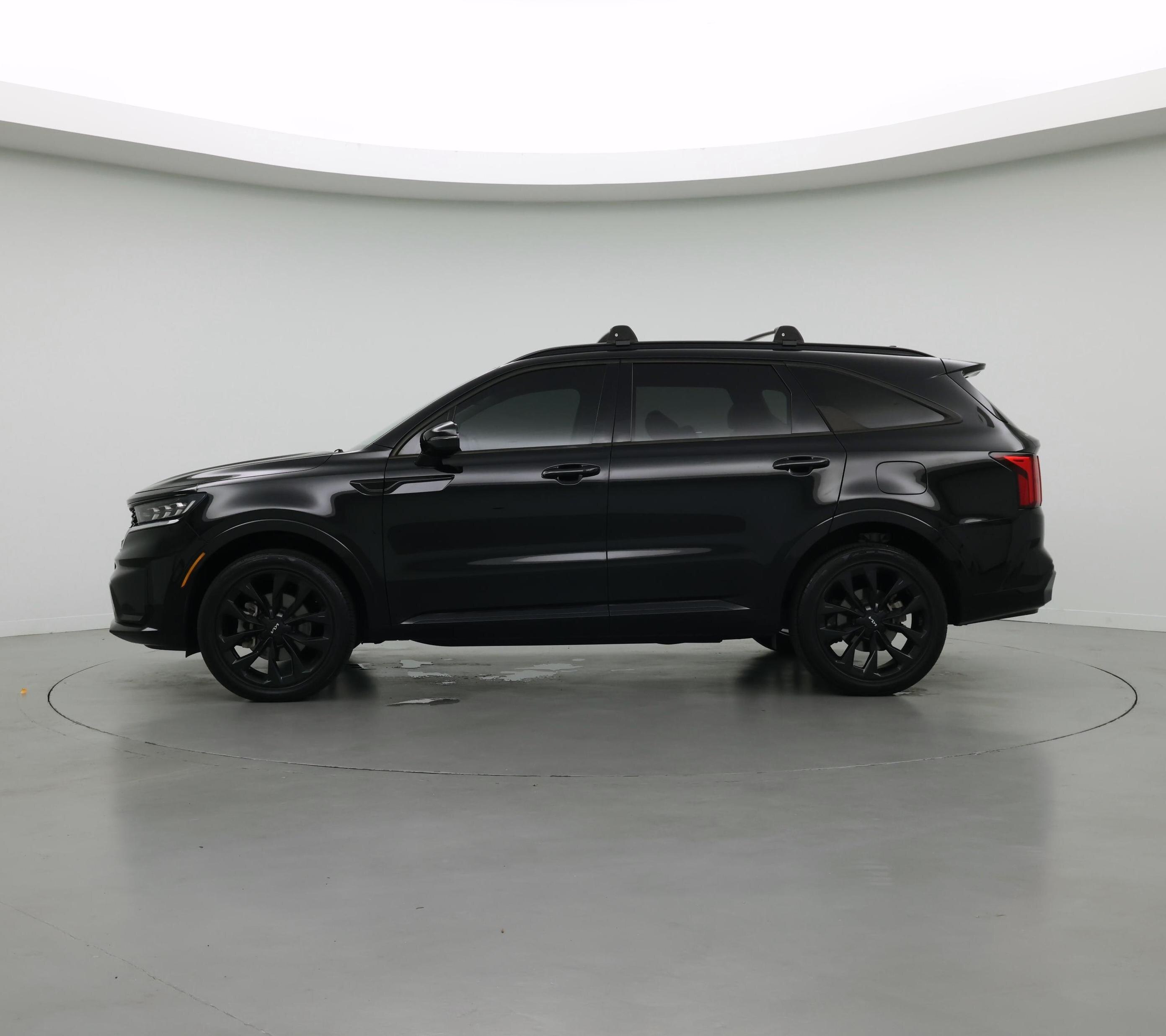Thumbnail: 2023 Kia Sorento - 3