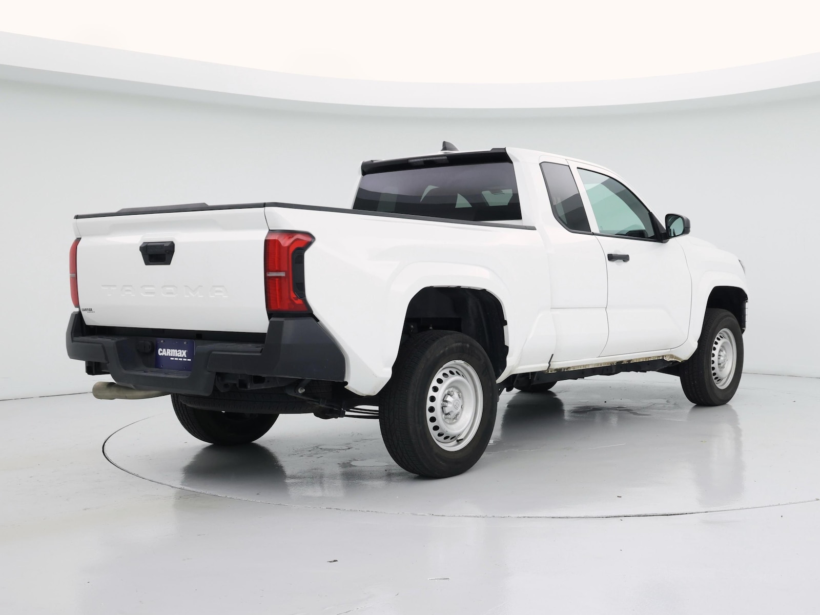 2025 Toyota Tacoma SR - Photo 9