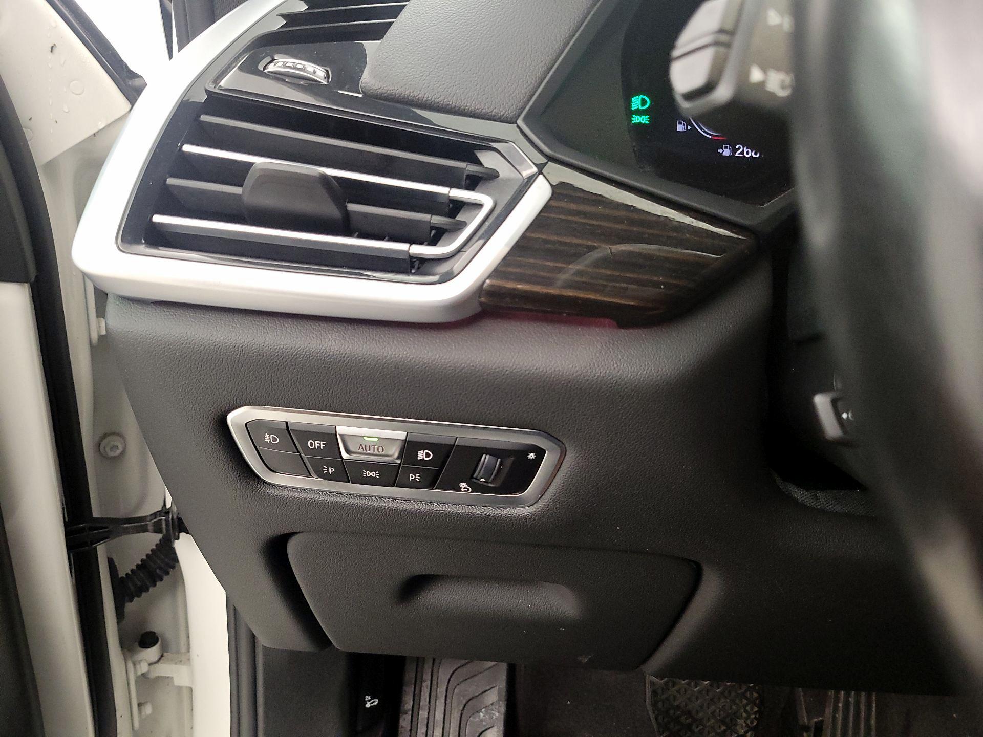 Thumbnail: 2021 BMW X5 - 11