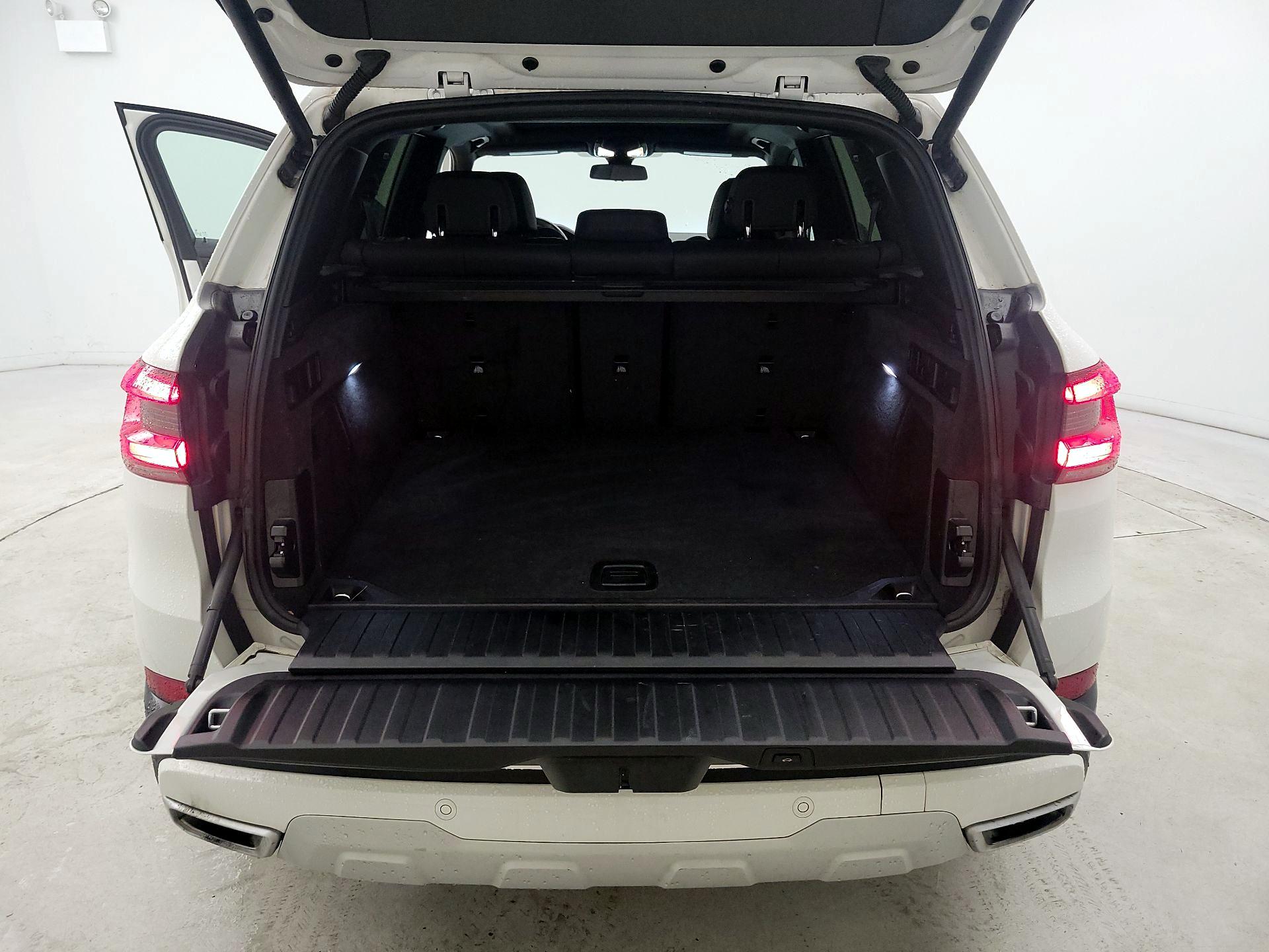 Thumbnail: 2021 BMW X5 - 18
