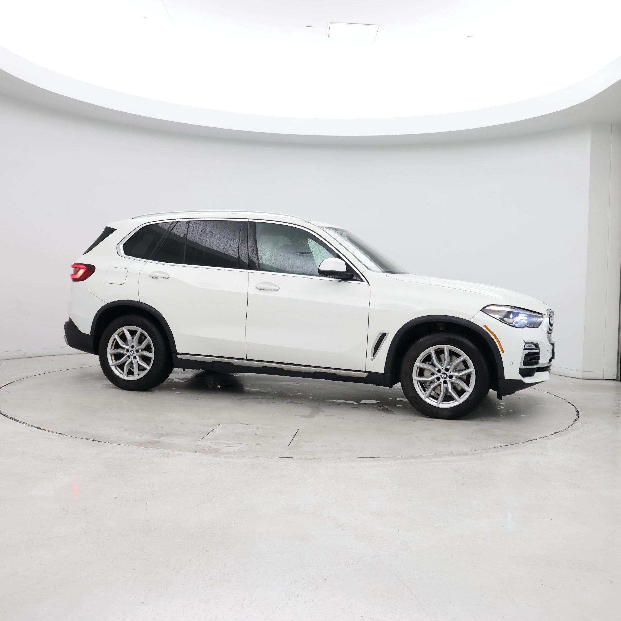Thumbnail: 2021 BMW X5 - 7