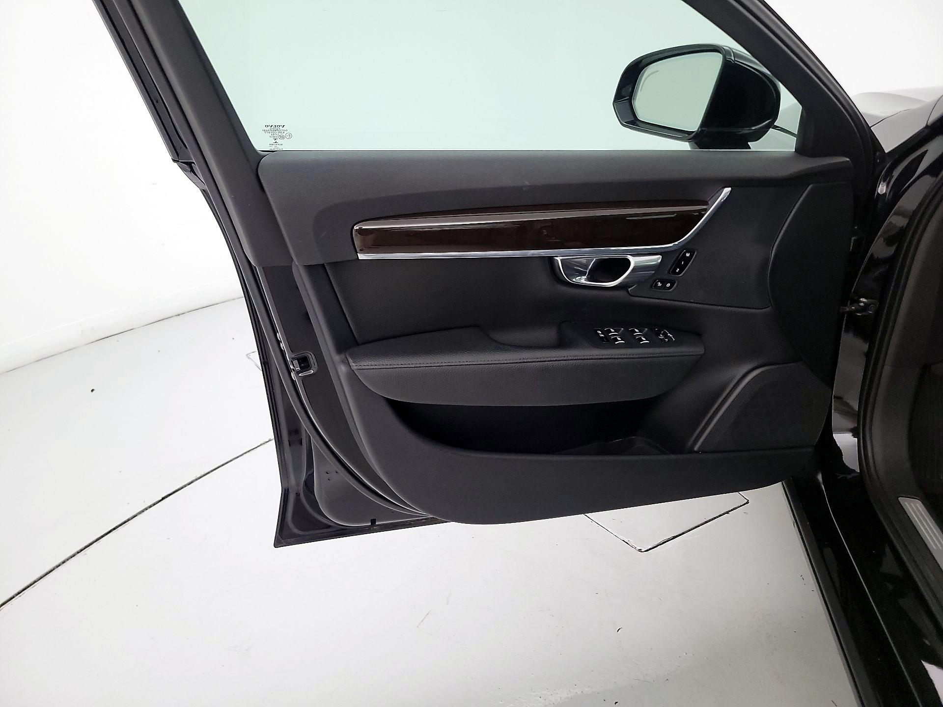 Thumbnail: 2018 Volvo S90 - 12