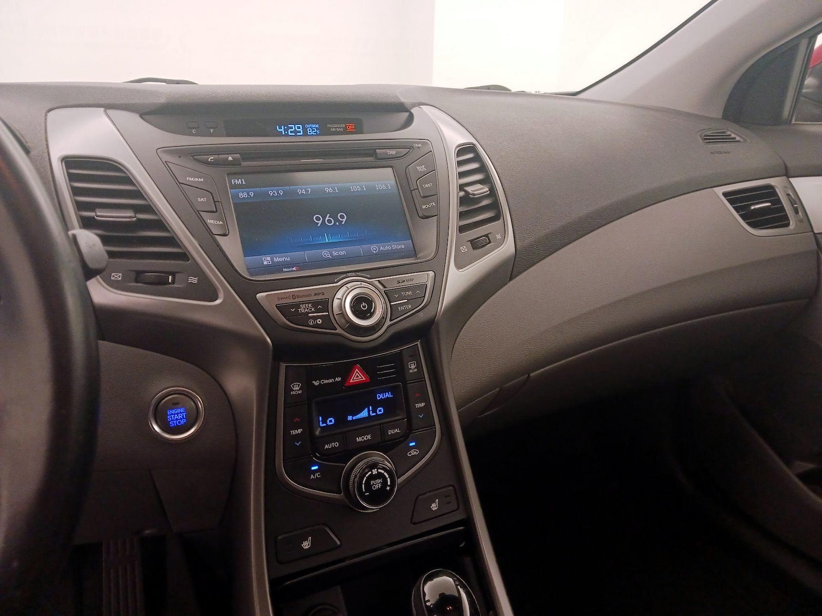 2016 Hyundai Elantra Limited - Photo 17