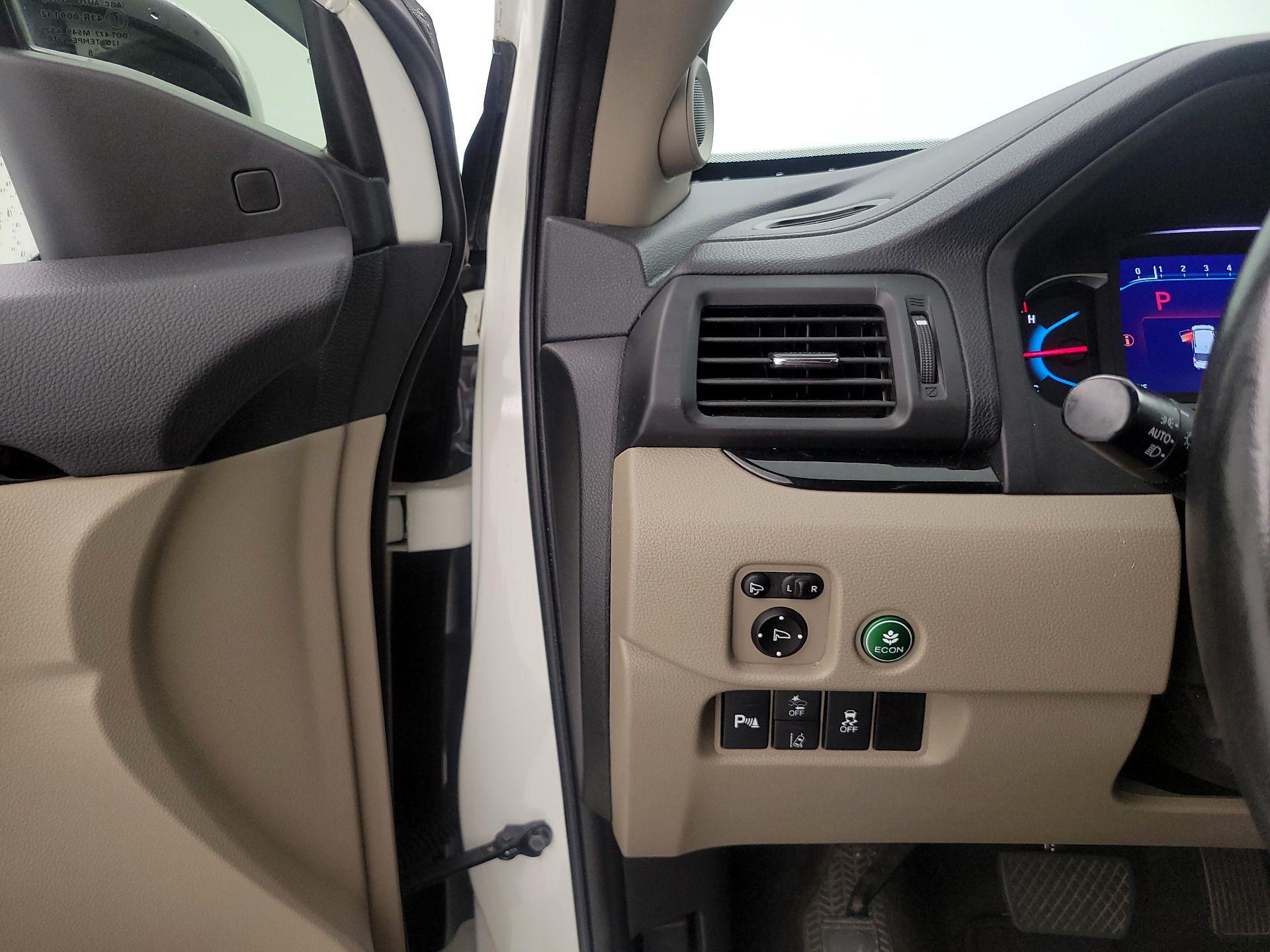 Thumbnail: 2019 Honda Pilot - 13