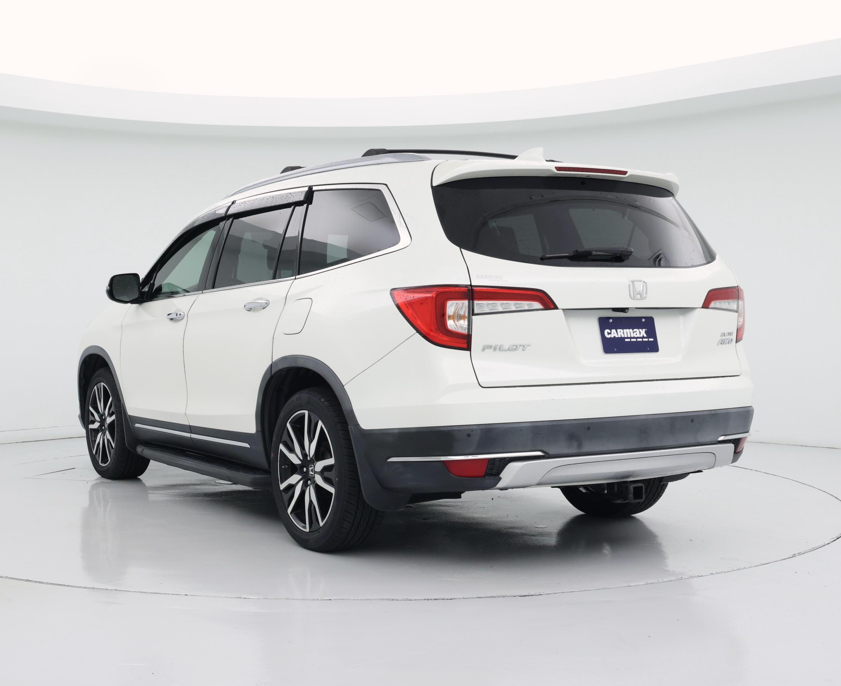 Thumbnail: 2019 Honda Pilot - 2