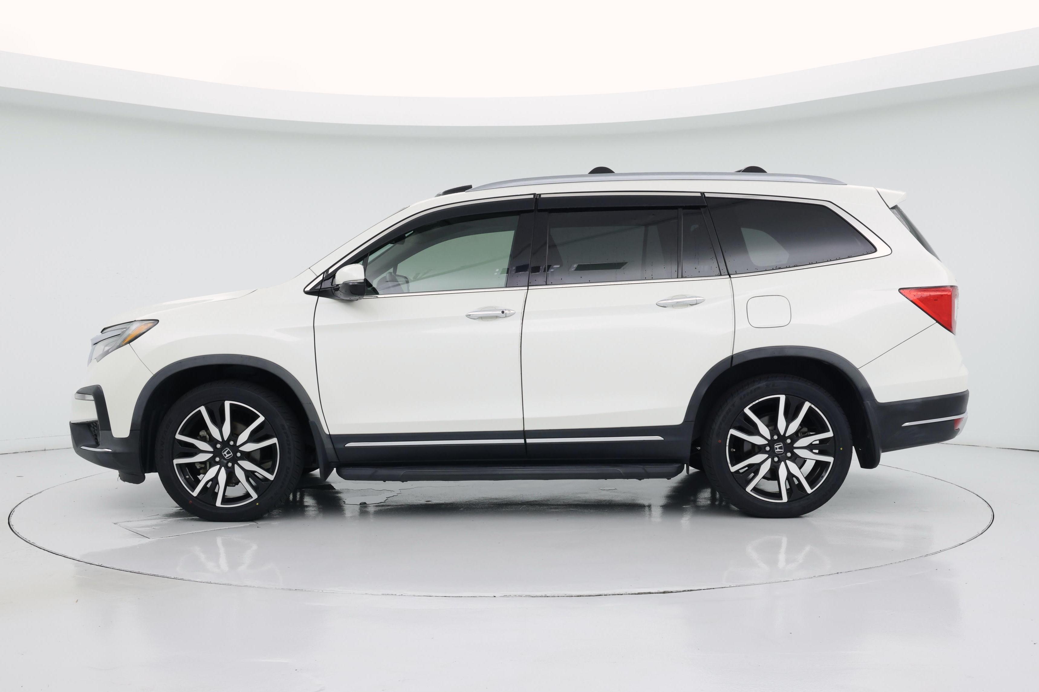 Thumbnail: 2019 Honda Pilot - 3
