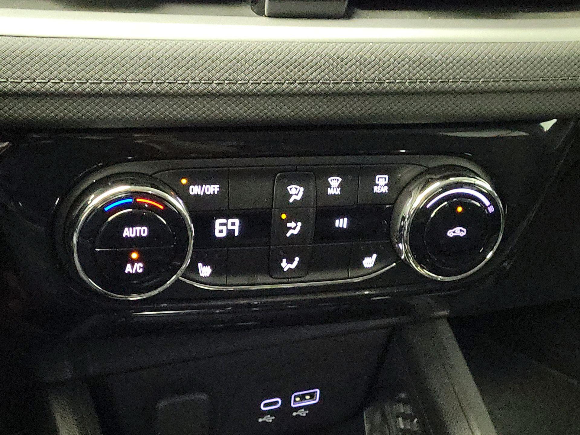 Thumbnail: 2026 Chevrolet TrailBlazer - 16