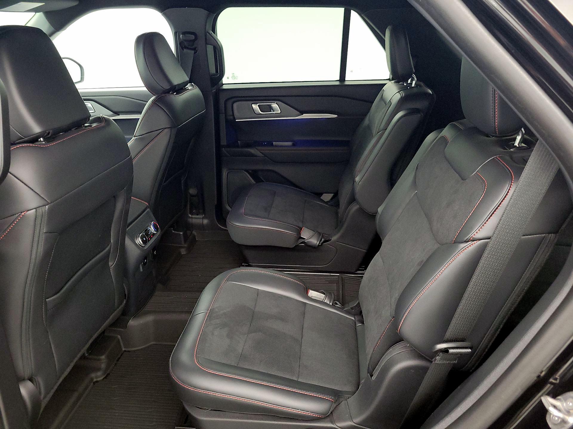 Thumbnail: 2025 Ford Explorer - 20