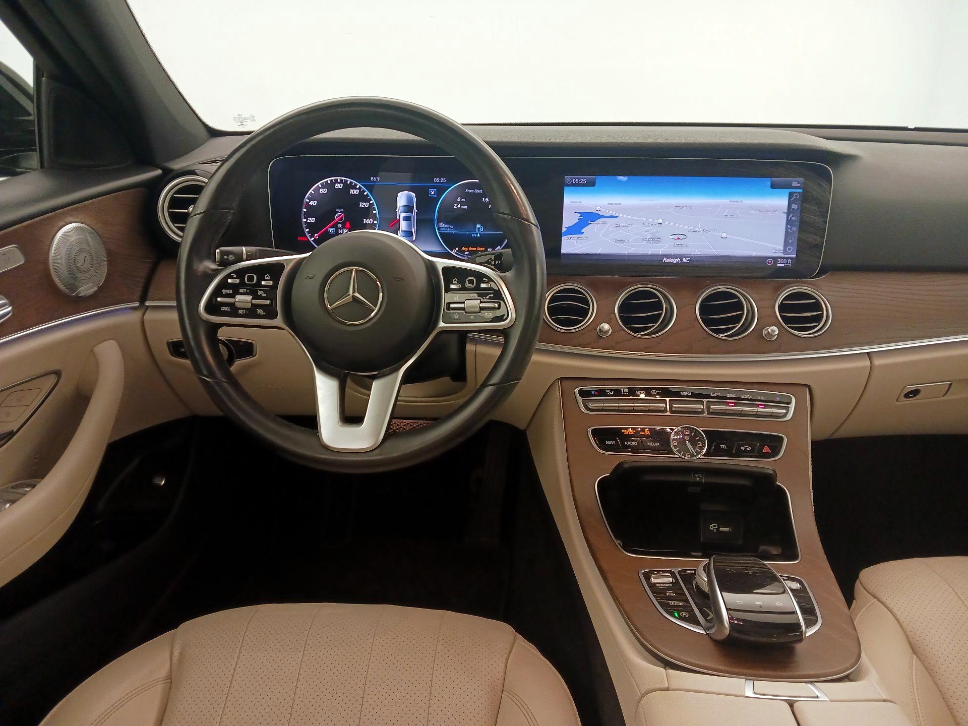 Thumbnail: 2020 Mercedes-Benz E-Class - 10