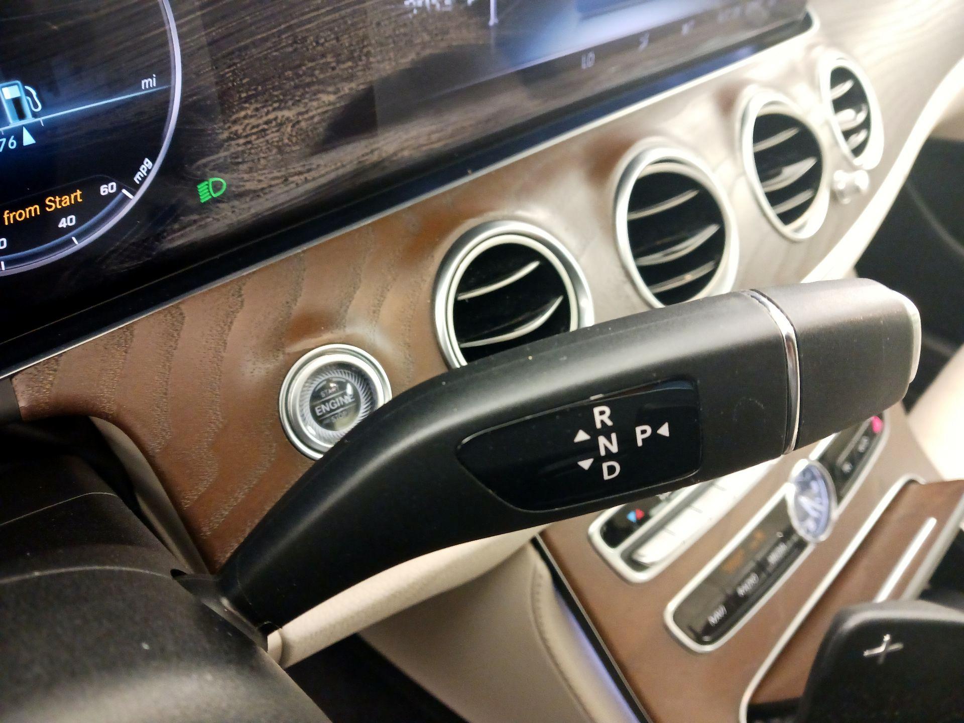 Thumbnail: 2020 Mercedes-Benz E-Class - 18