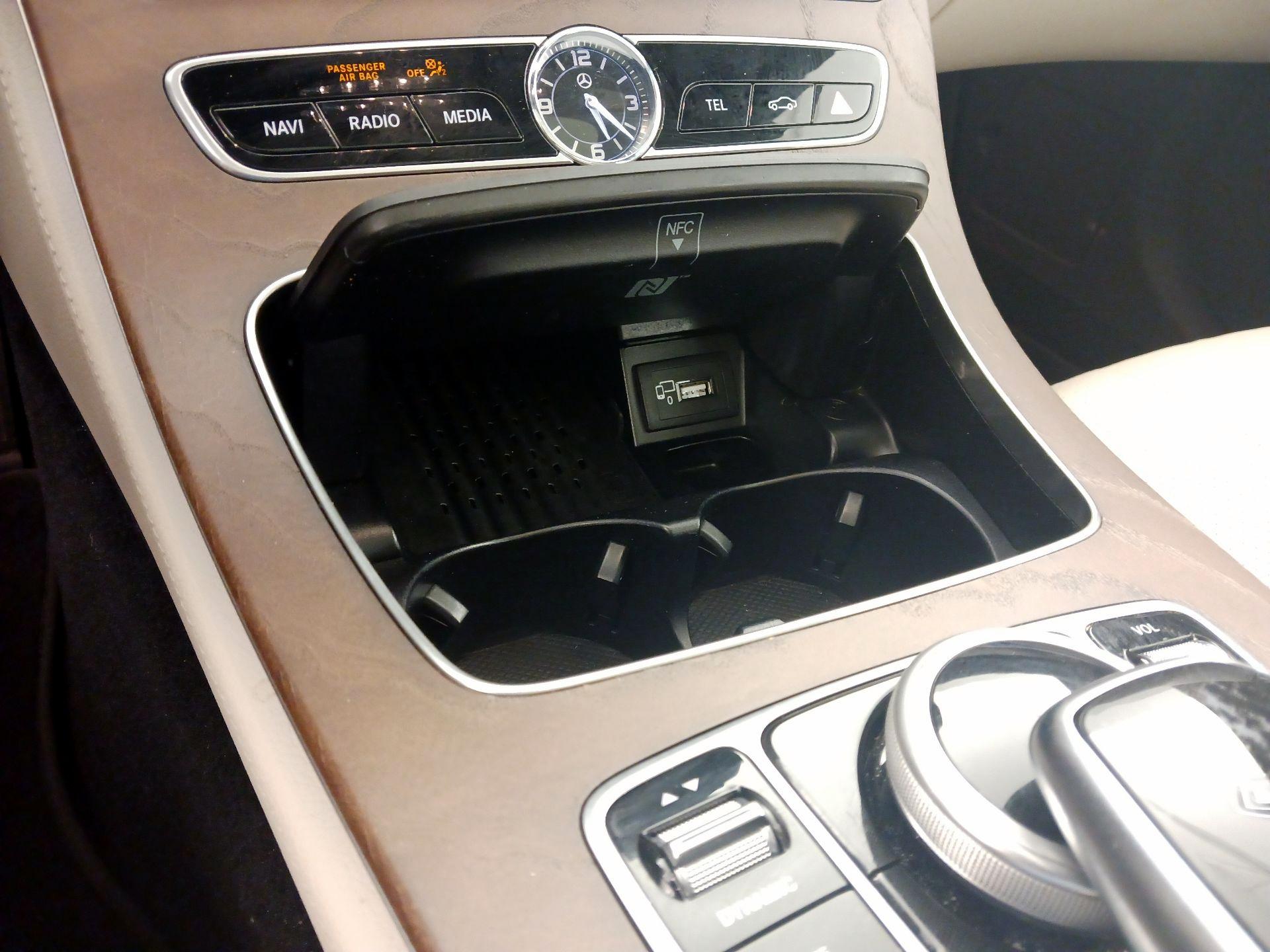 Thumbnail: 2020 Mercedes-Benz E-Class - 19