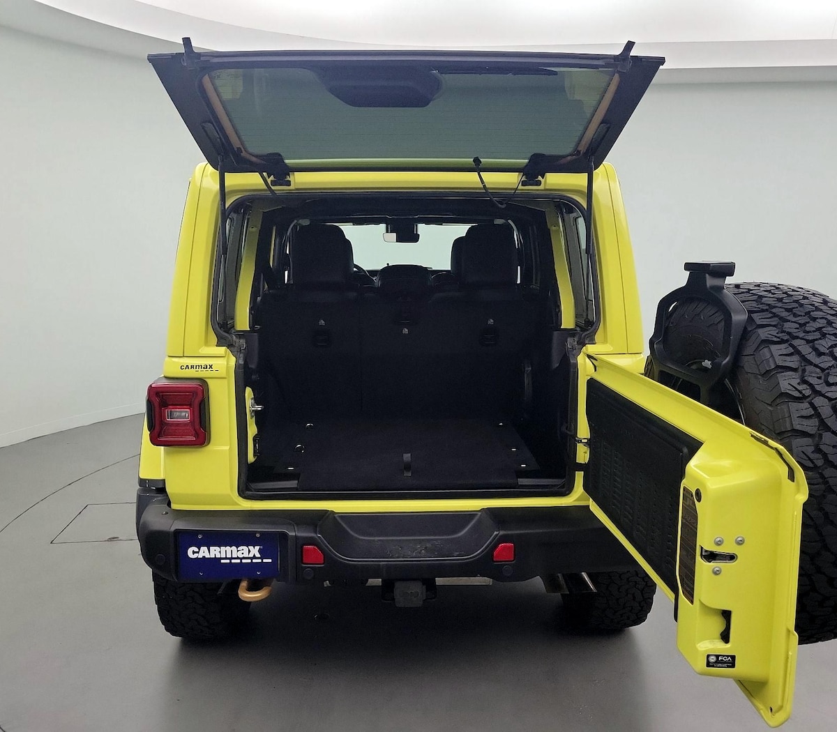 Trunk/Cargo (Seats Up)